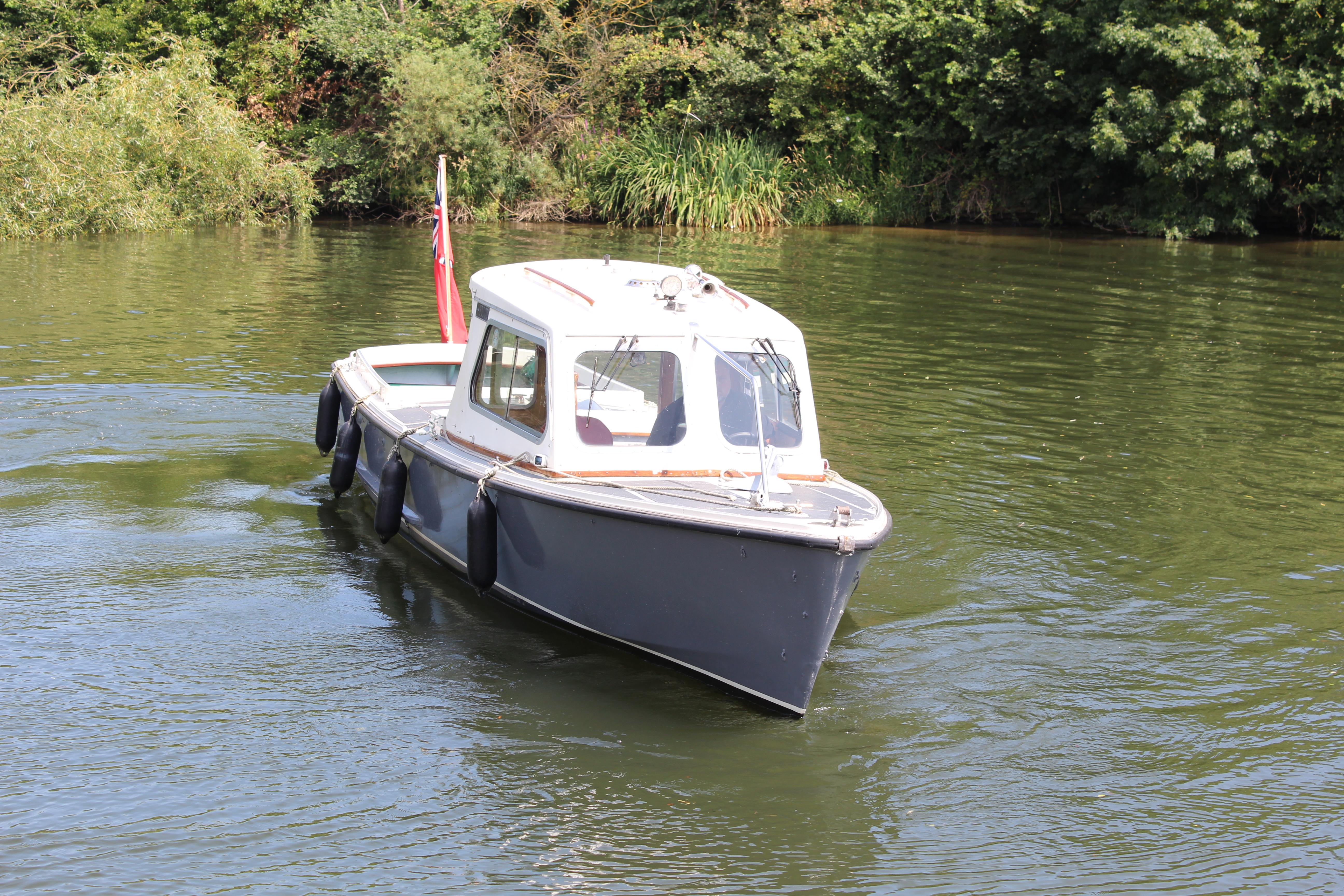 1976 Classic Craft 29 Patrol Launch