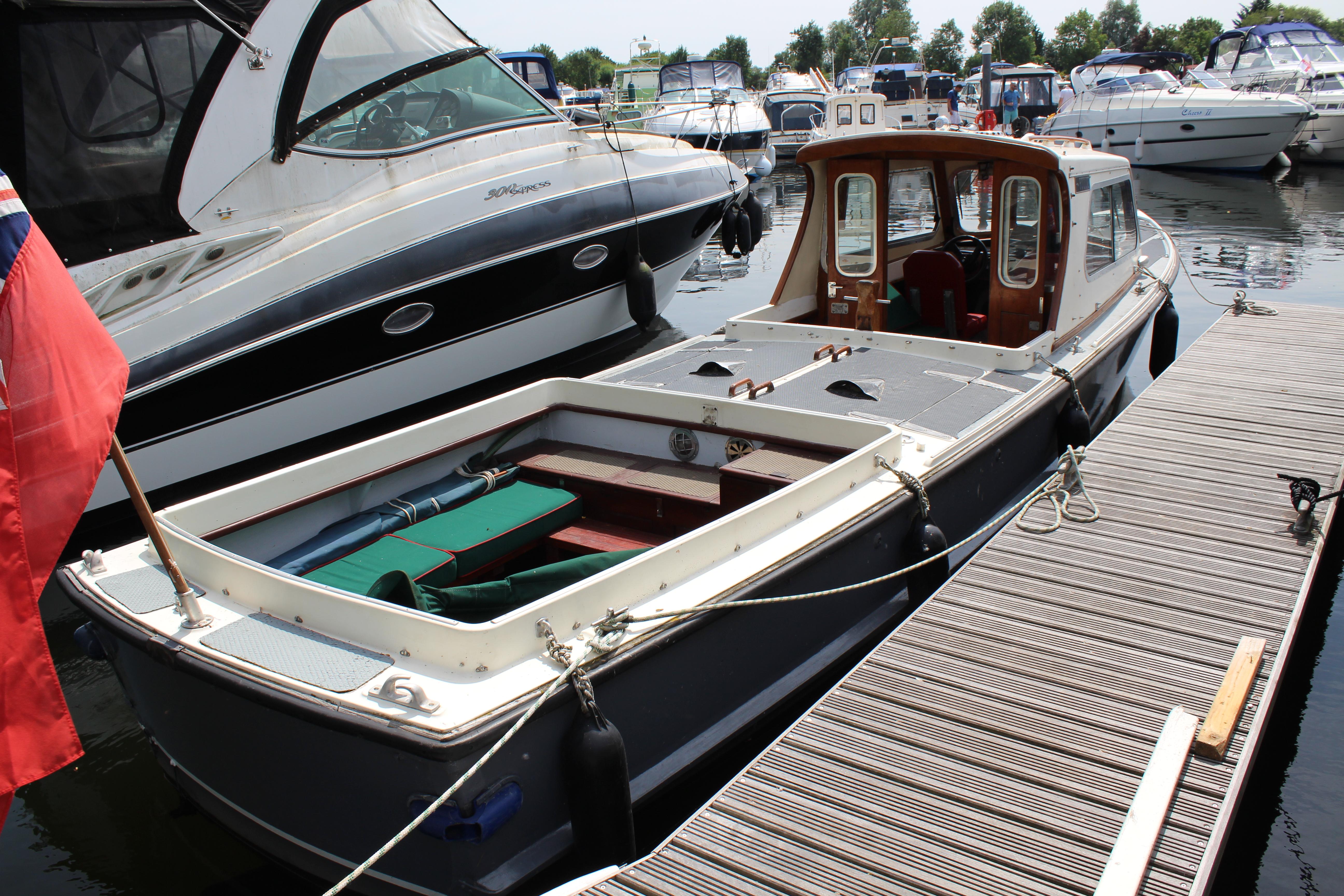 1976 Classic Craft 29 Patrol Launch