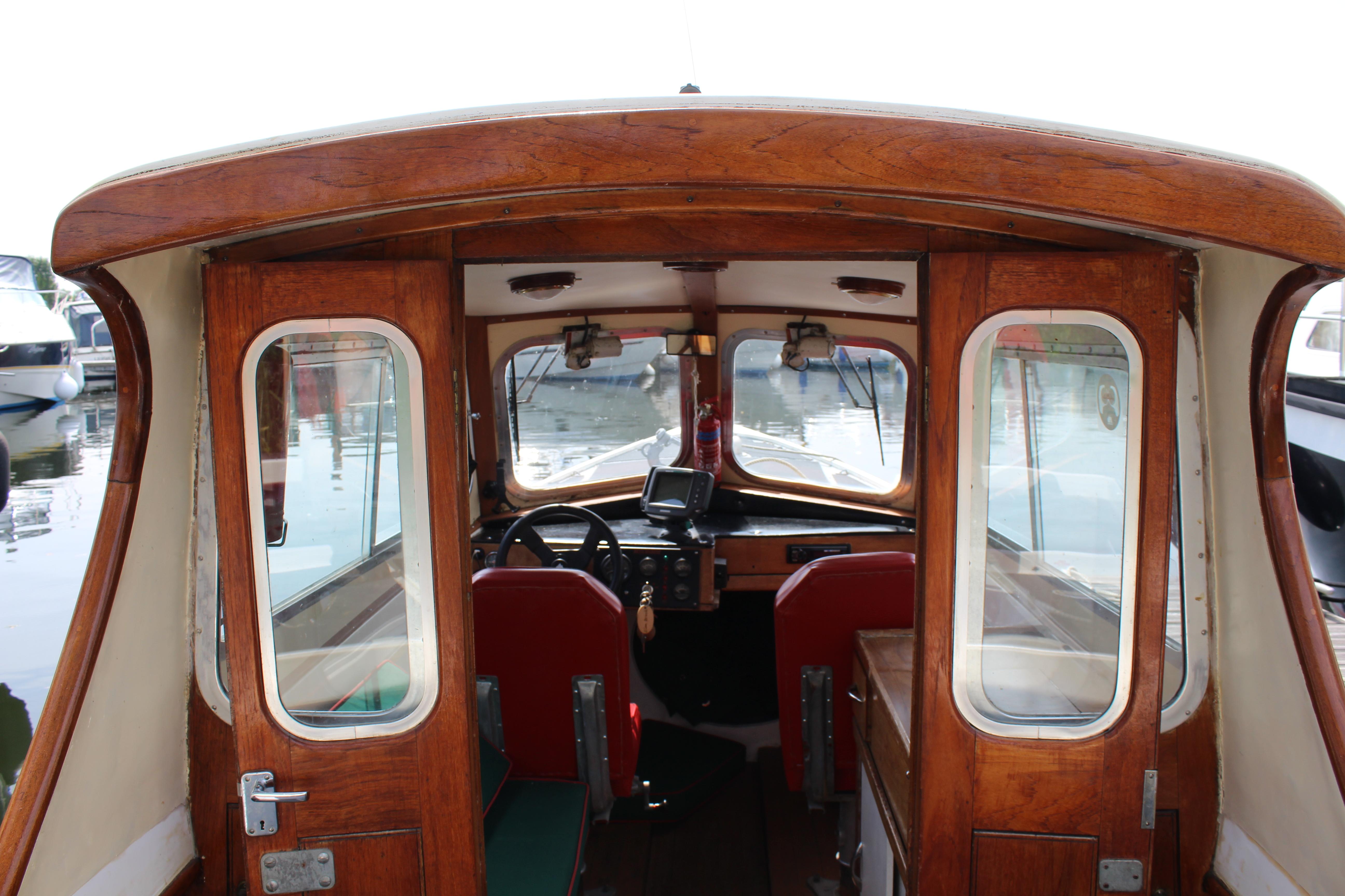1976 Classic Craft 29 Patrol Launch