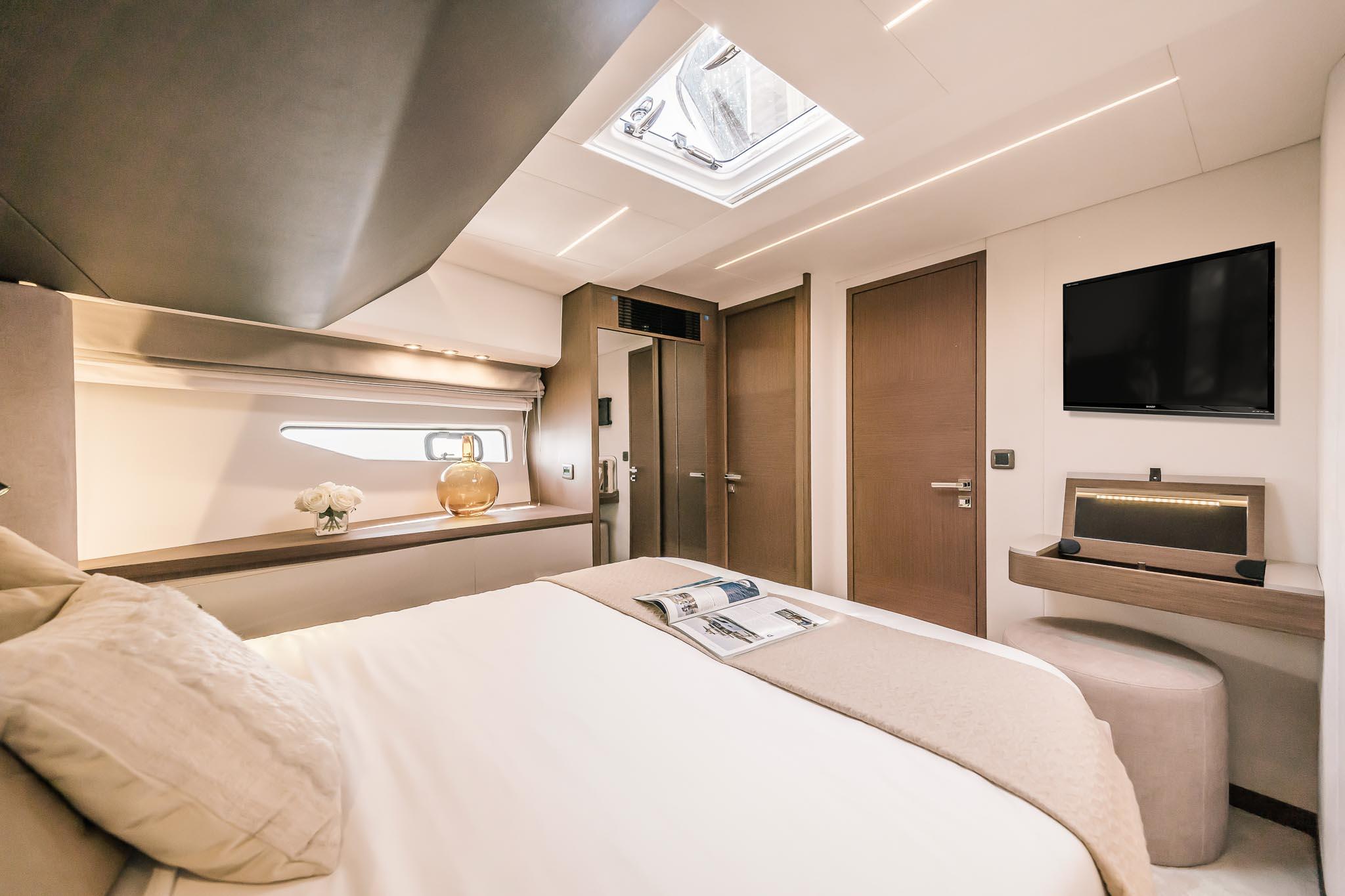沛海馳 Prestige Yachts