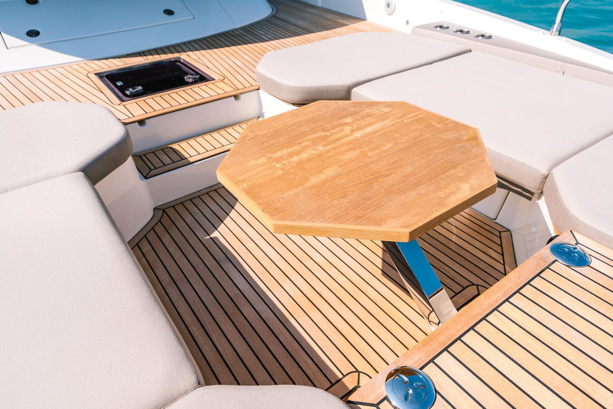 沛海馳 Prestige Yachts