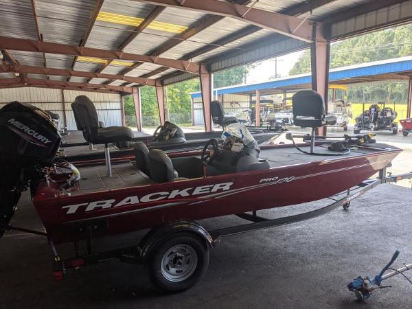 2022 Tracker Boats boat for sale, model of the boat is Pro 170 & Image # 1 of 45