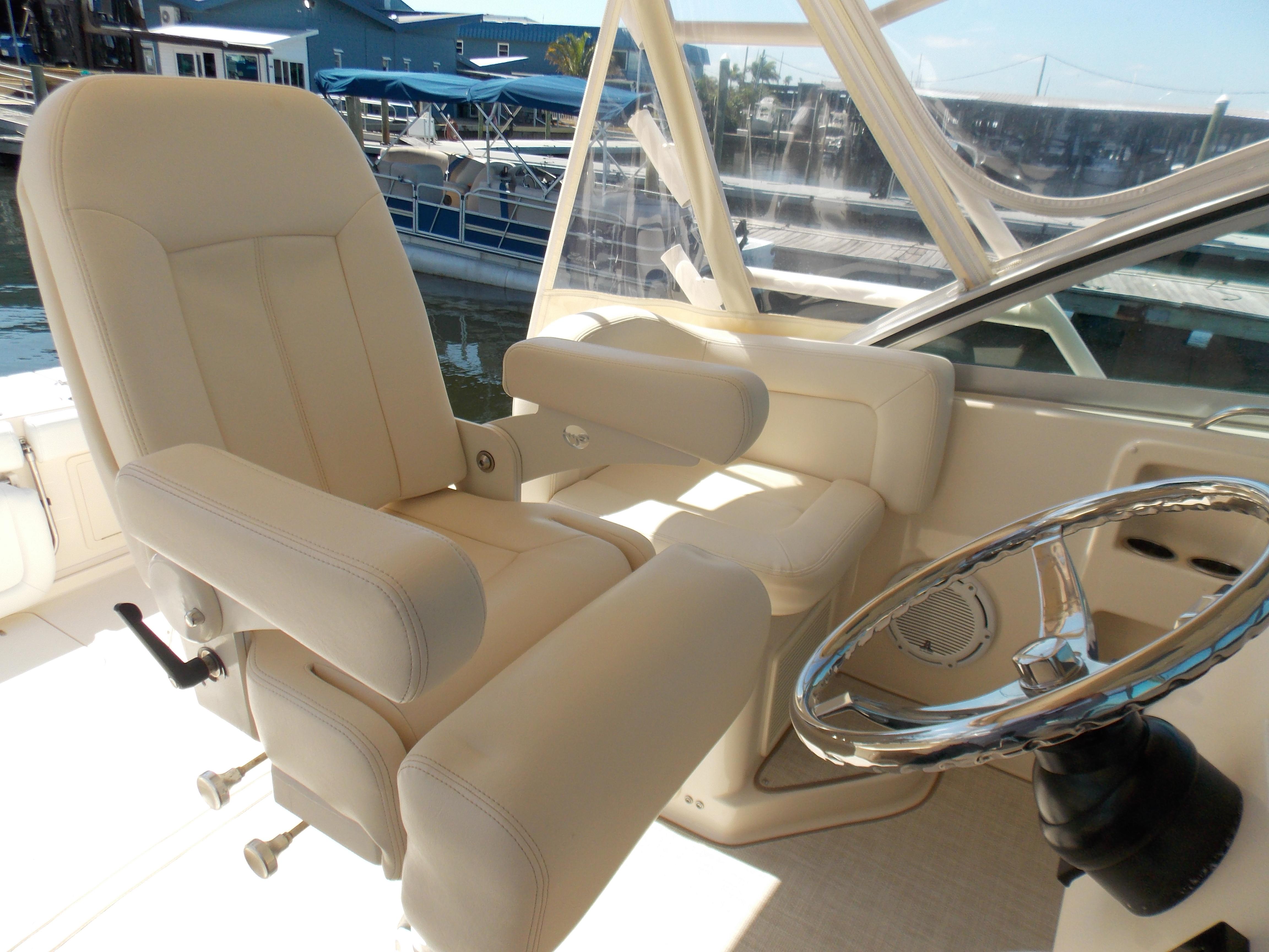 2015-grady-white-express-370-power-9779008-20250501123335704-1_XLARGE