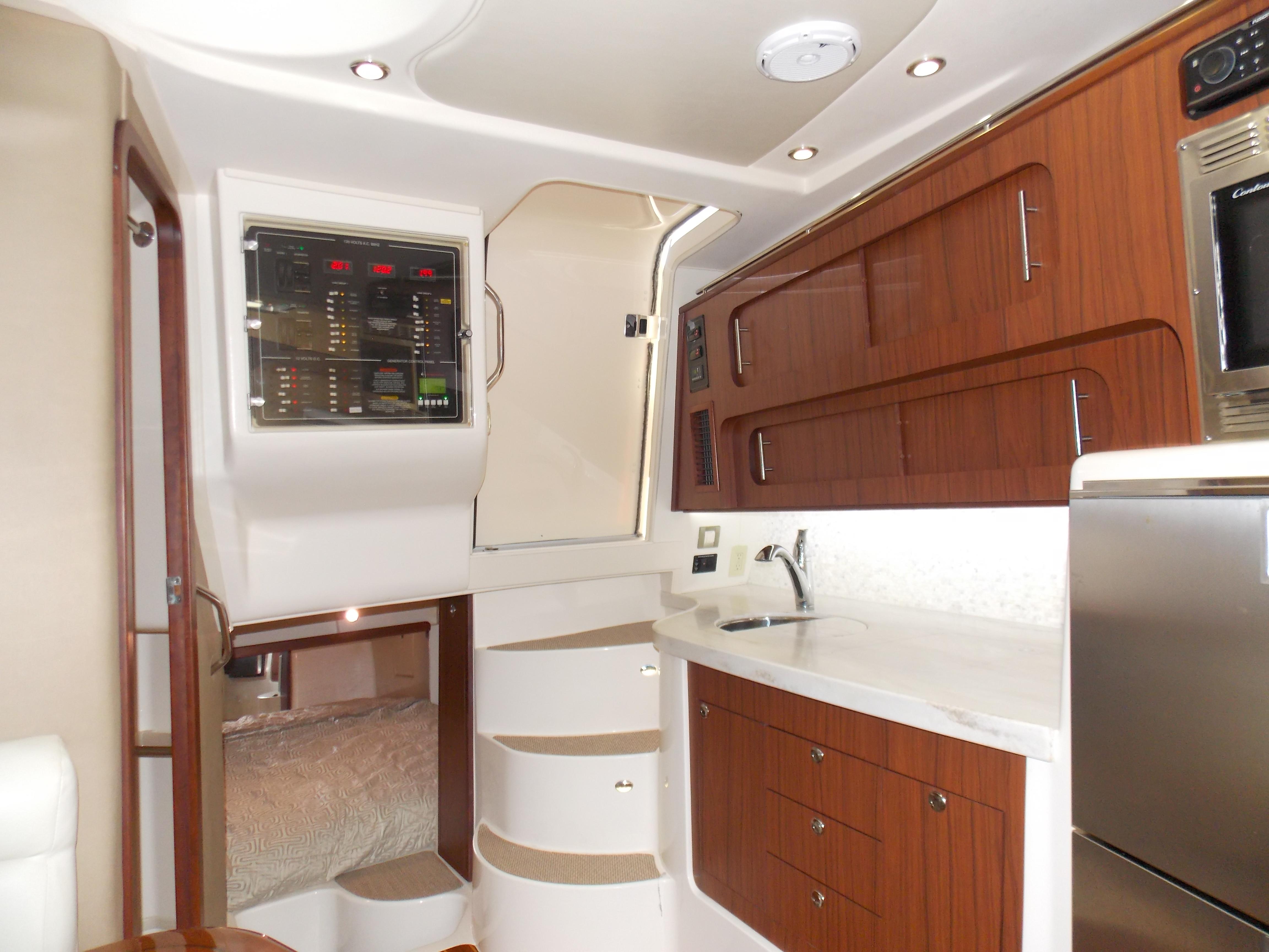 2015-grady-white-express-370-power-9779008-20250501123359034-1_XLARGE