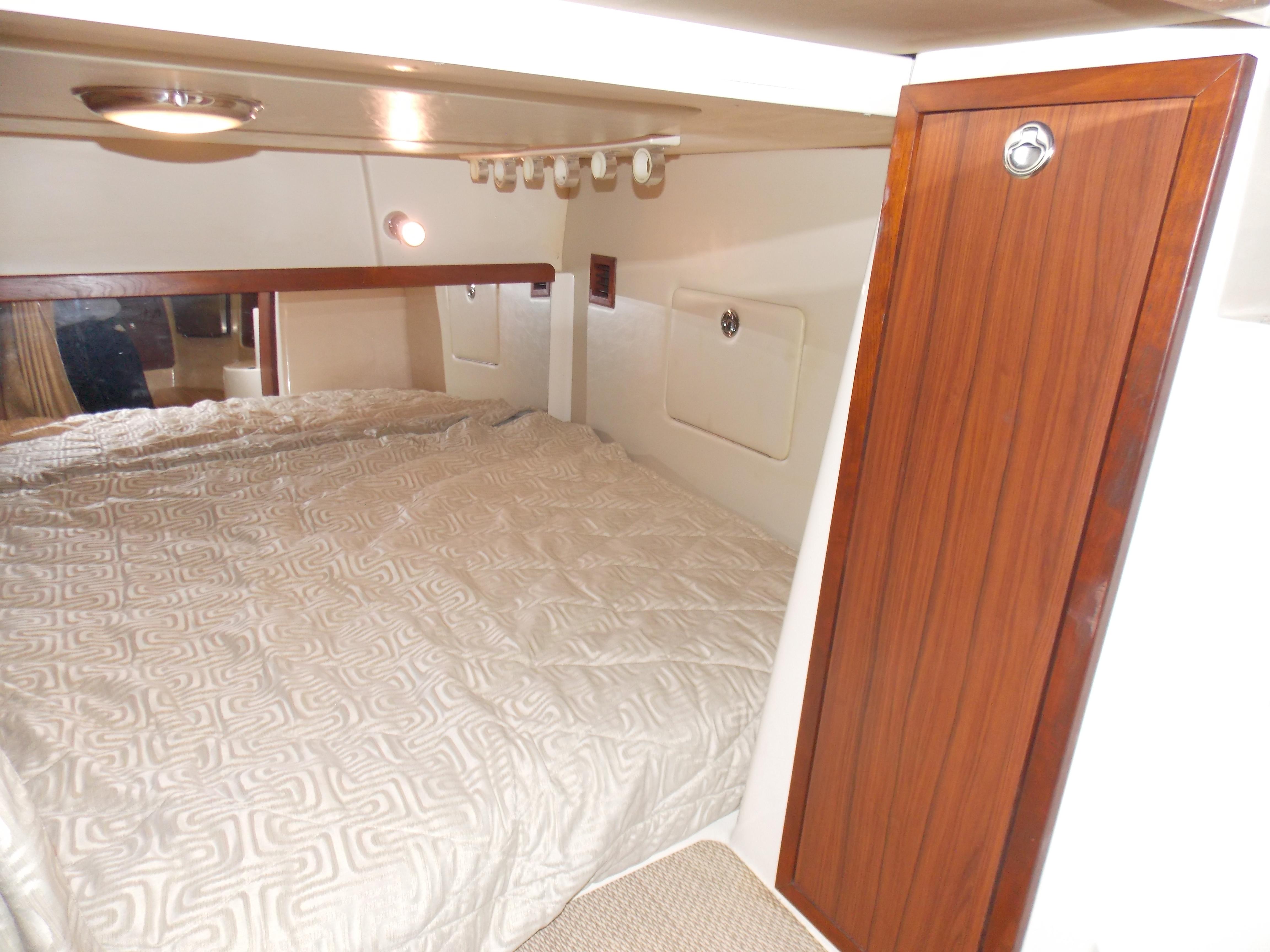 2015-grady-white-express-370-power-9779008-20250501123426936-1_XLARGE