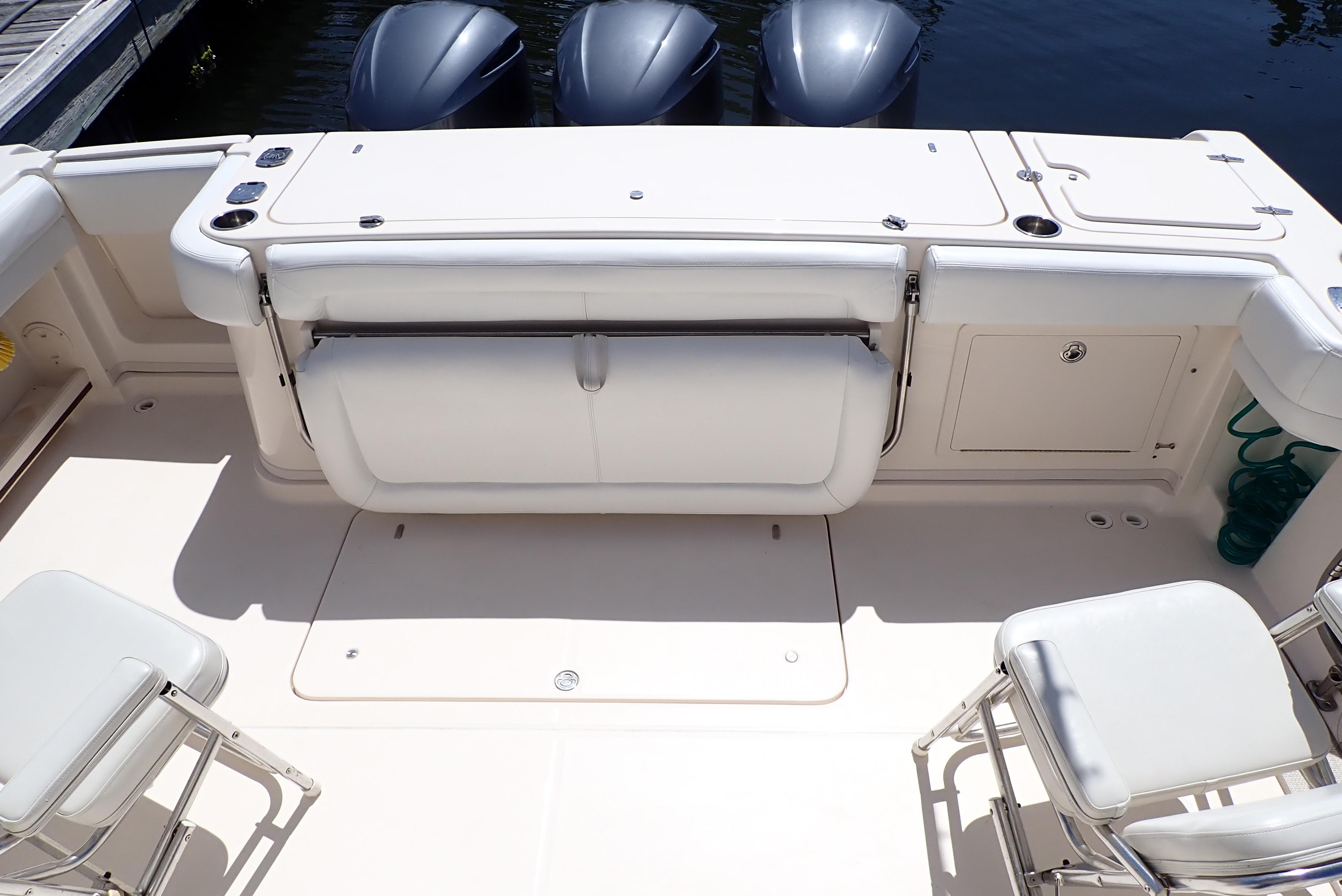 2015-grady-white-express-370-power-9779008-20250501124033974-1_XLARGE
