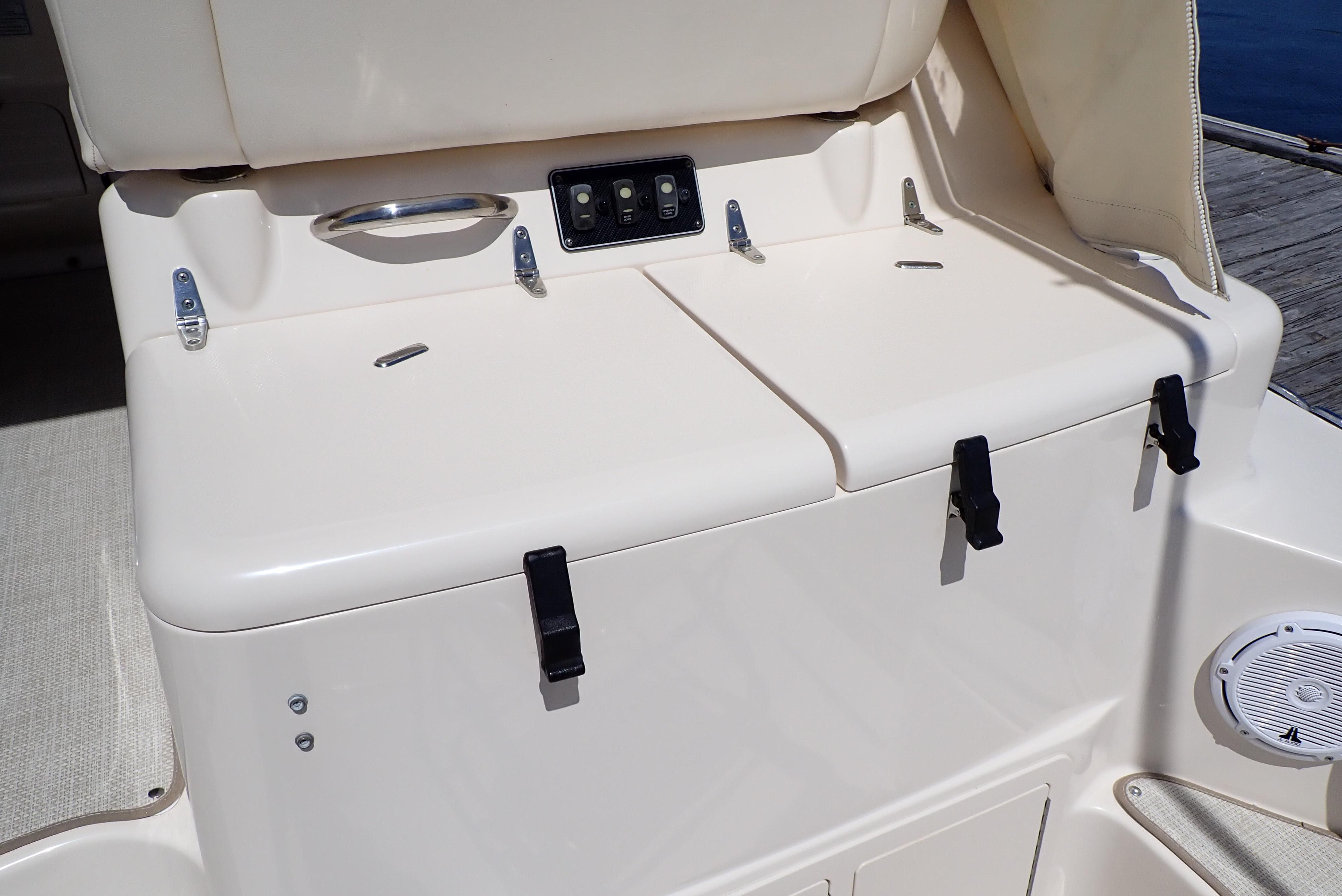 2015-grady-white-express-370-power-9779008-20250501124113815-1_XLARGE