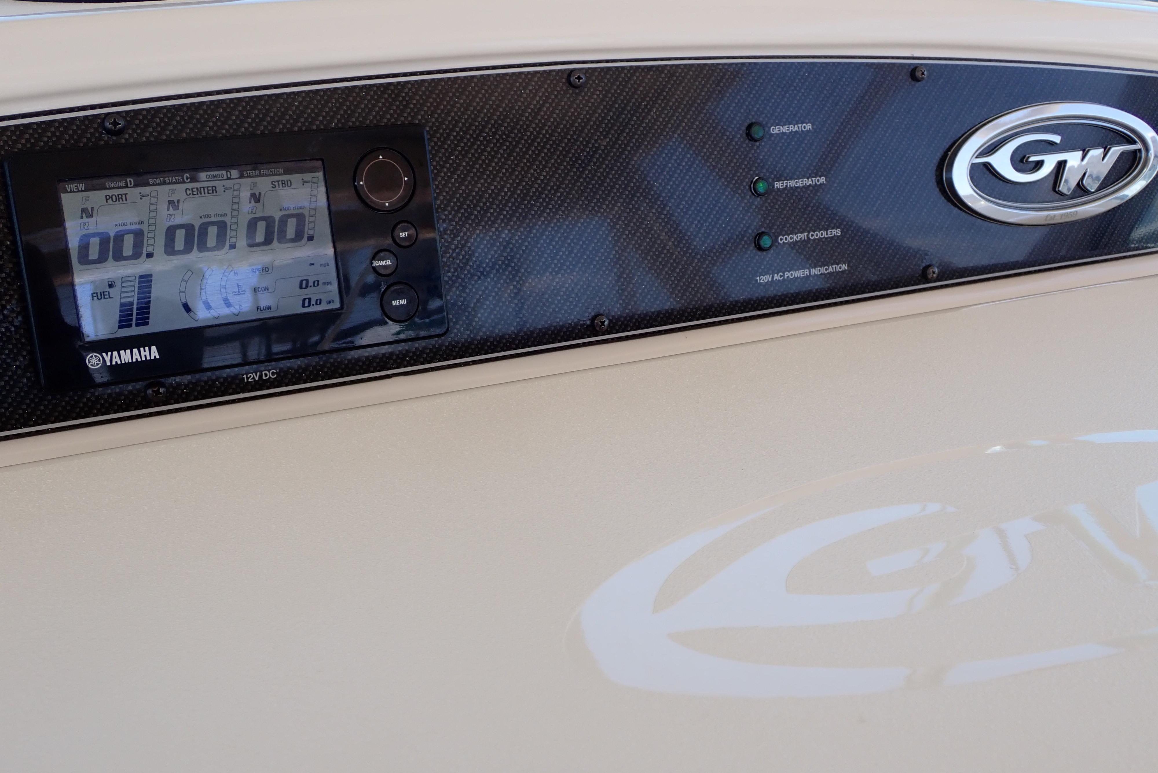 2015-grady-white-express-370-power-9779008-20250501124128794-1_XLARGE