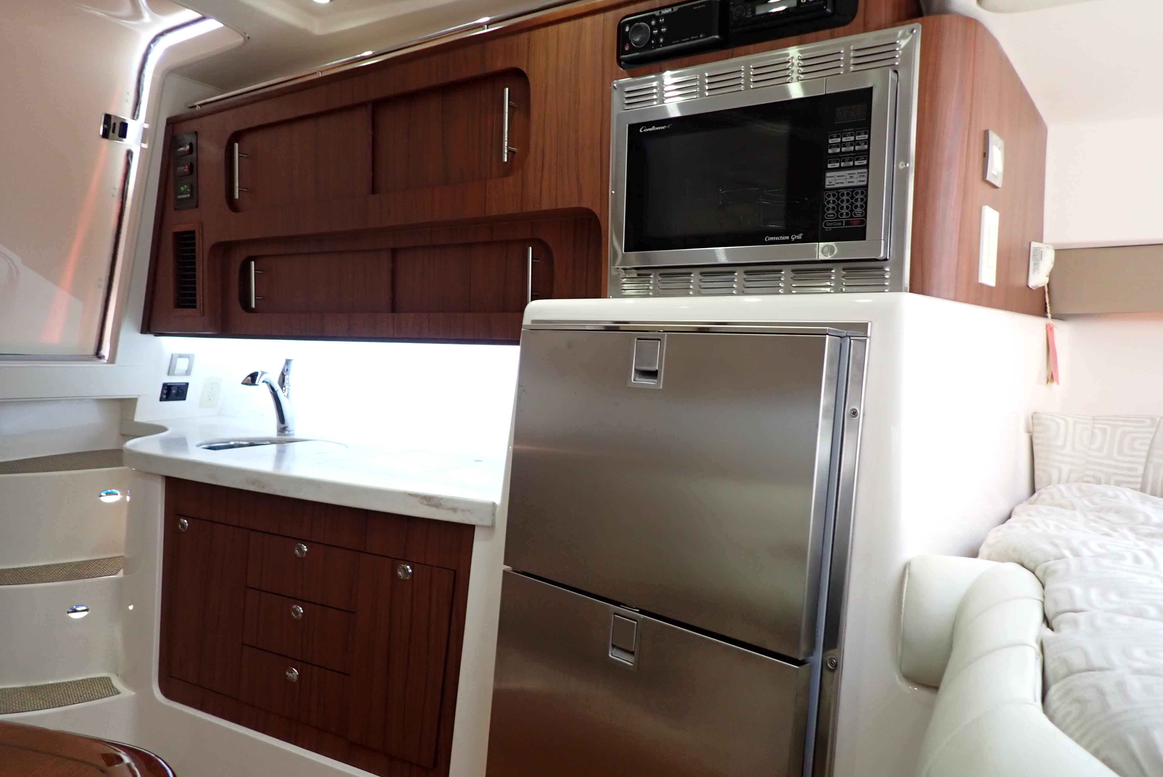 2015-grady-white-express-370-power-9779008-20250501124458998-1_XLARGE