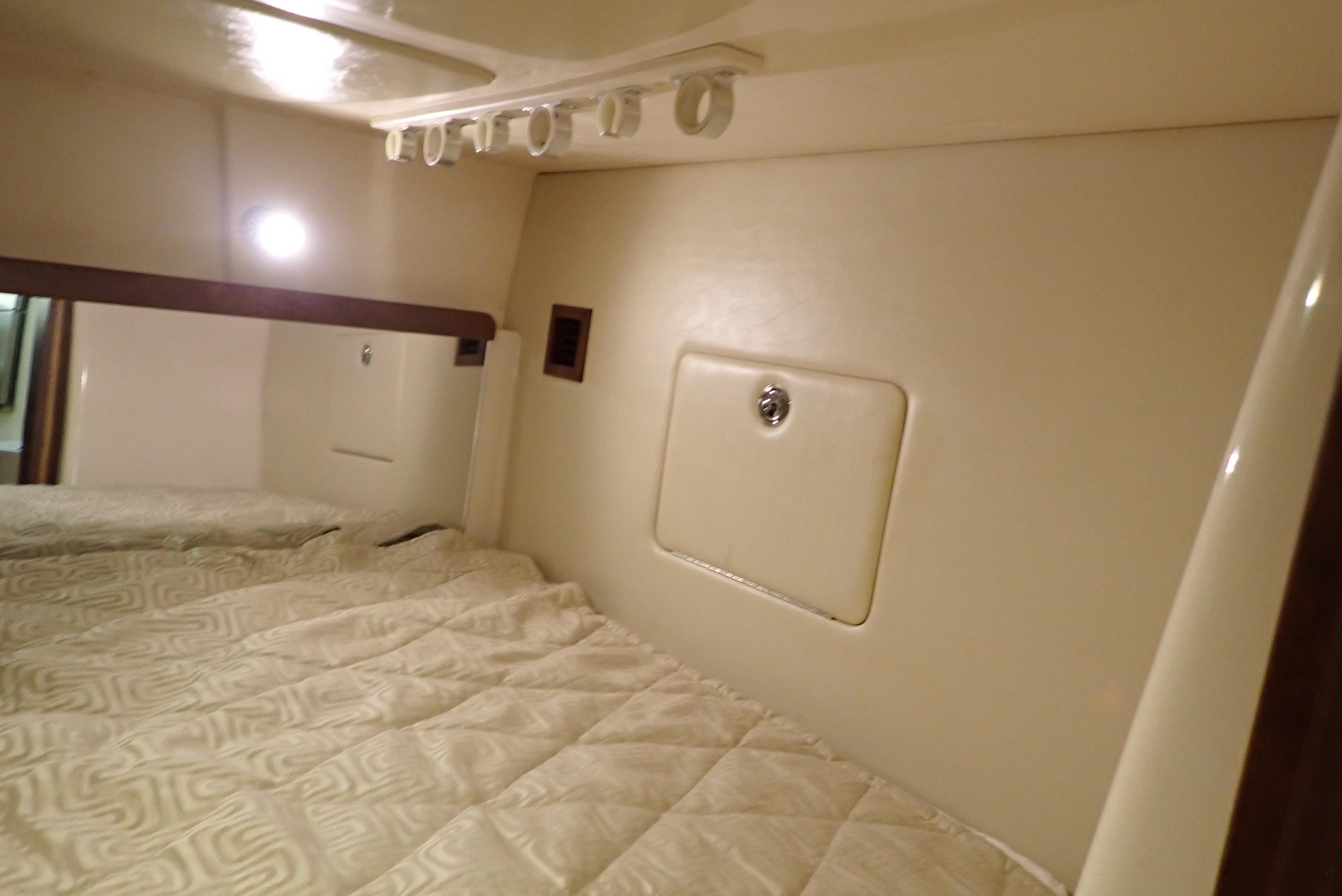 2015-grady-white-express-370-power-9779008-20250501125511812-1_XLARGE
