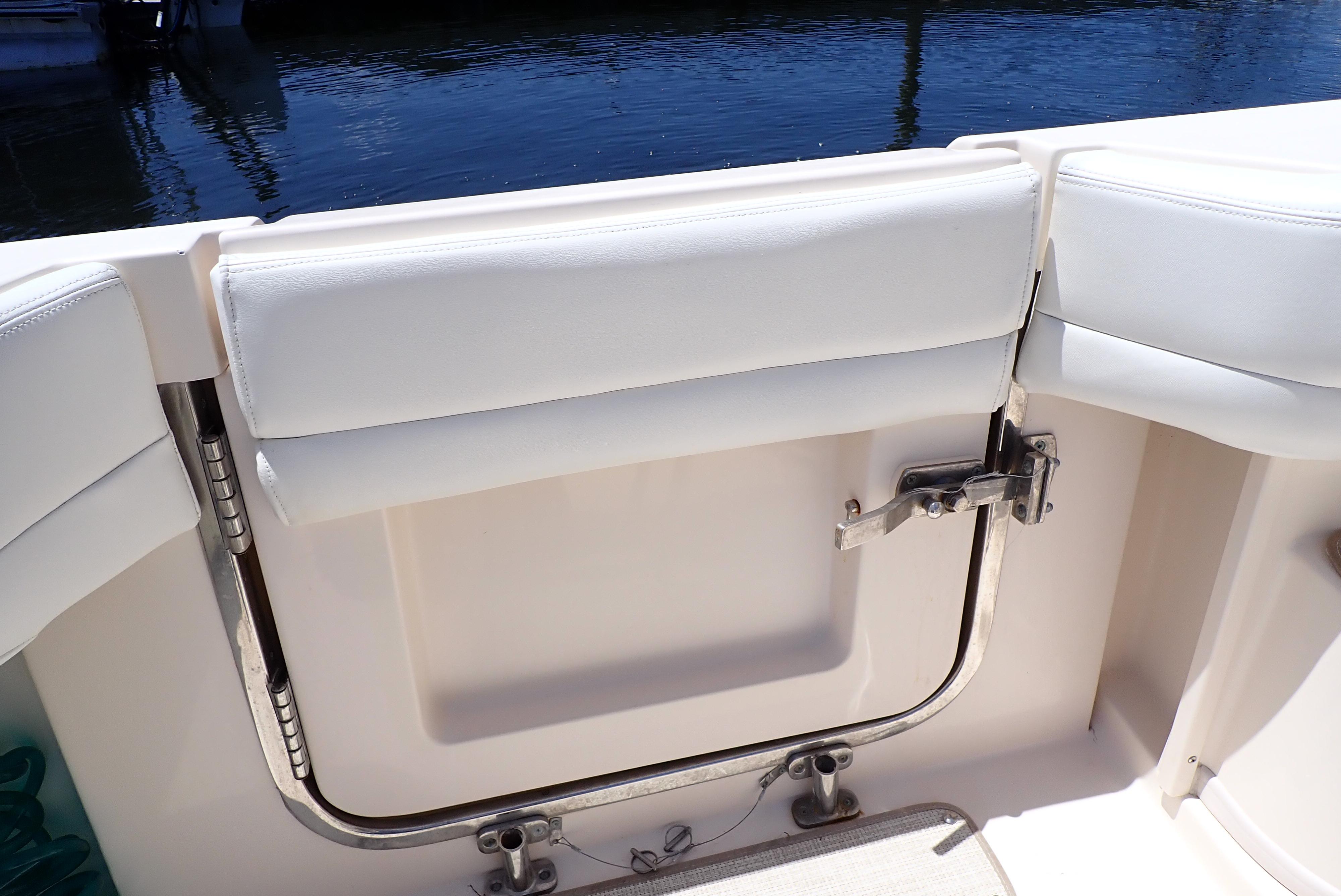 2015-grady-white-express-370-power-9779008-20250501131811888-1_XLARGE