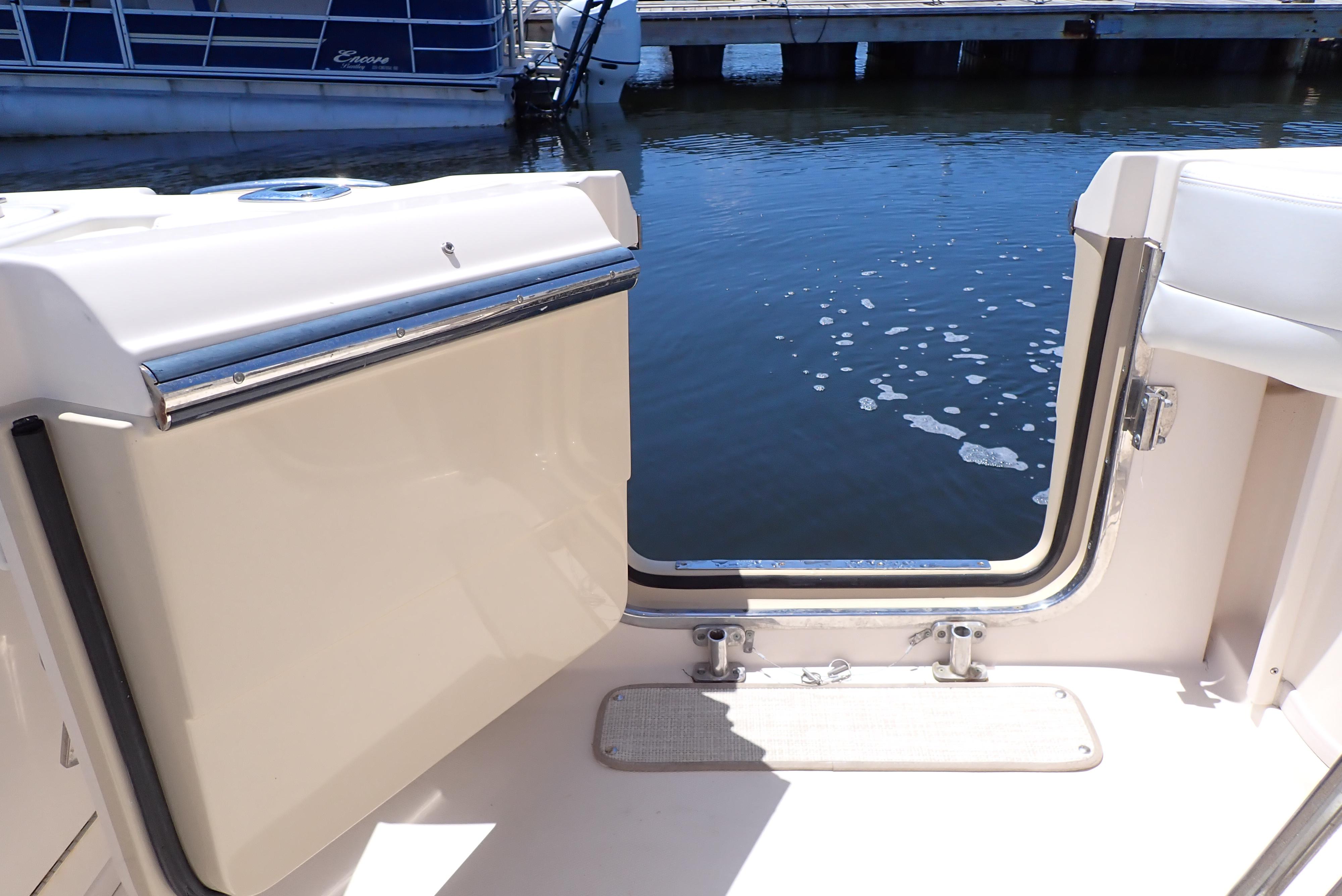 2015-grady-white-express-370-power-9779008-20250501131912063-1_XLARGE