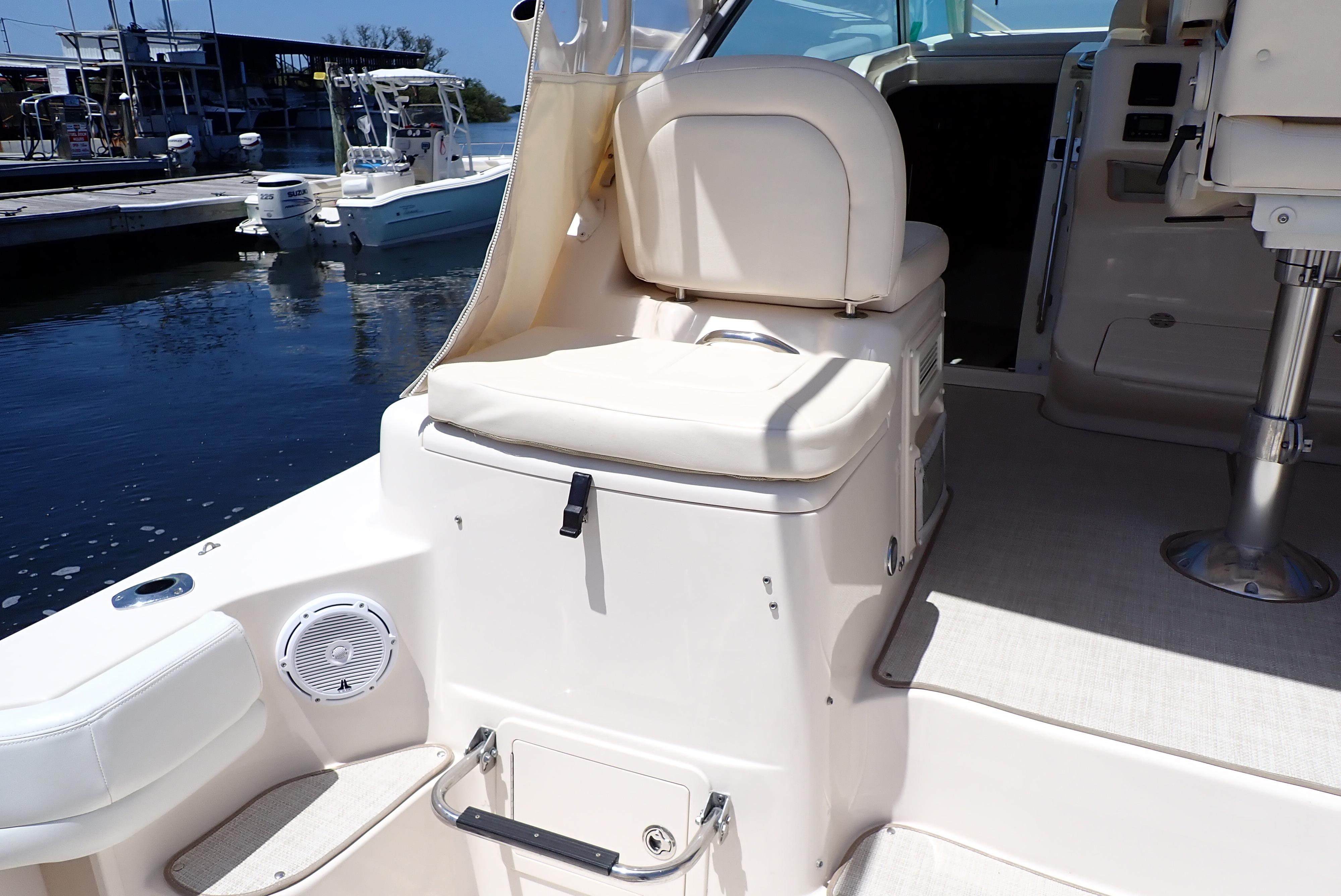 2015-grady-white-express-370-power-9779008-20250501132011882-1_XLARGE