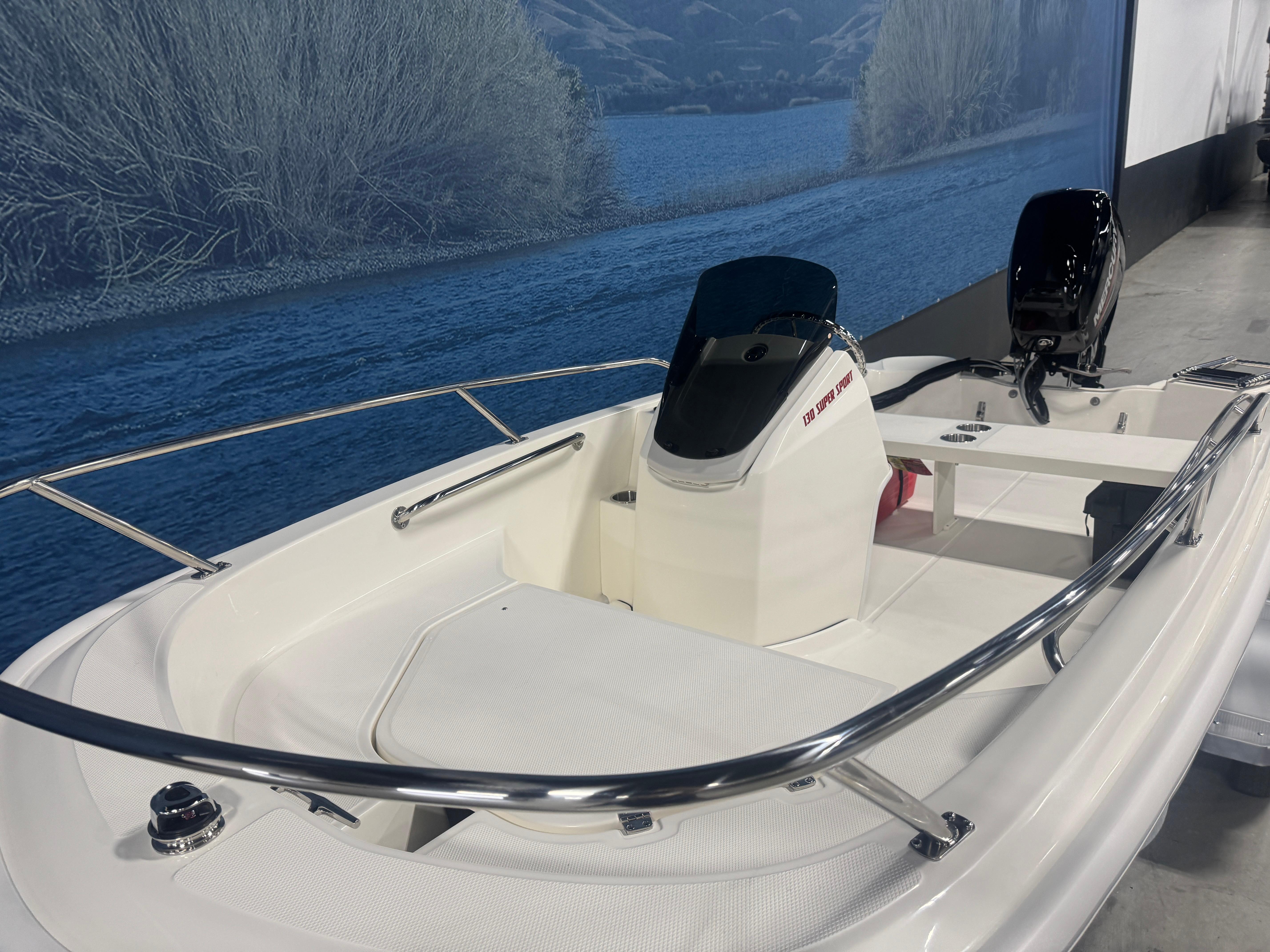 2025 Boston Whaler 130 Super Sport #BW0999C inventory image at Sun Country Marine Group, Irvine 2025 Boston Whaler 130 Super Sport #BW0999C inventory image at Sun Country Marine Group, Irvine