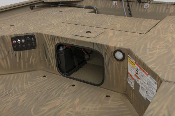 2022 Tracker Boats boat for sale, model of the boat is GRIZZLY® 1654 T Sportsman & Image # 10 of 19