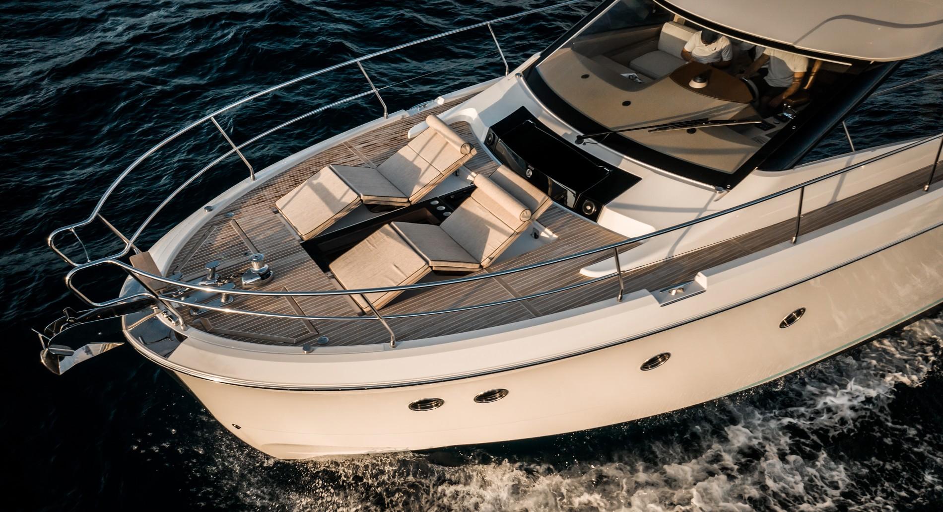 Yacht Photos Pics