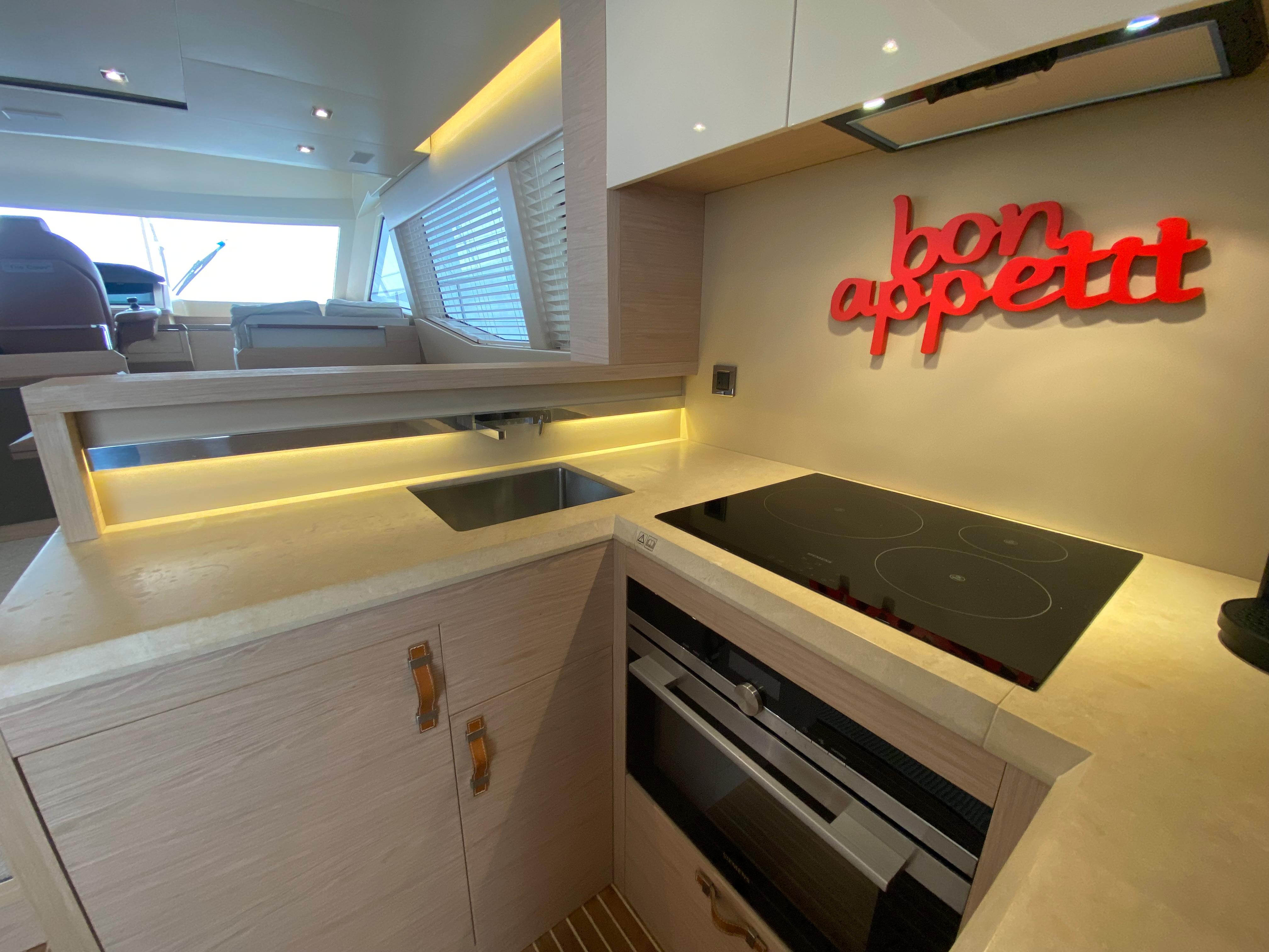 Yacht Photos Pics