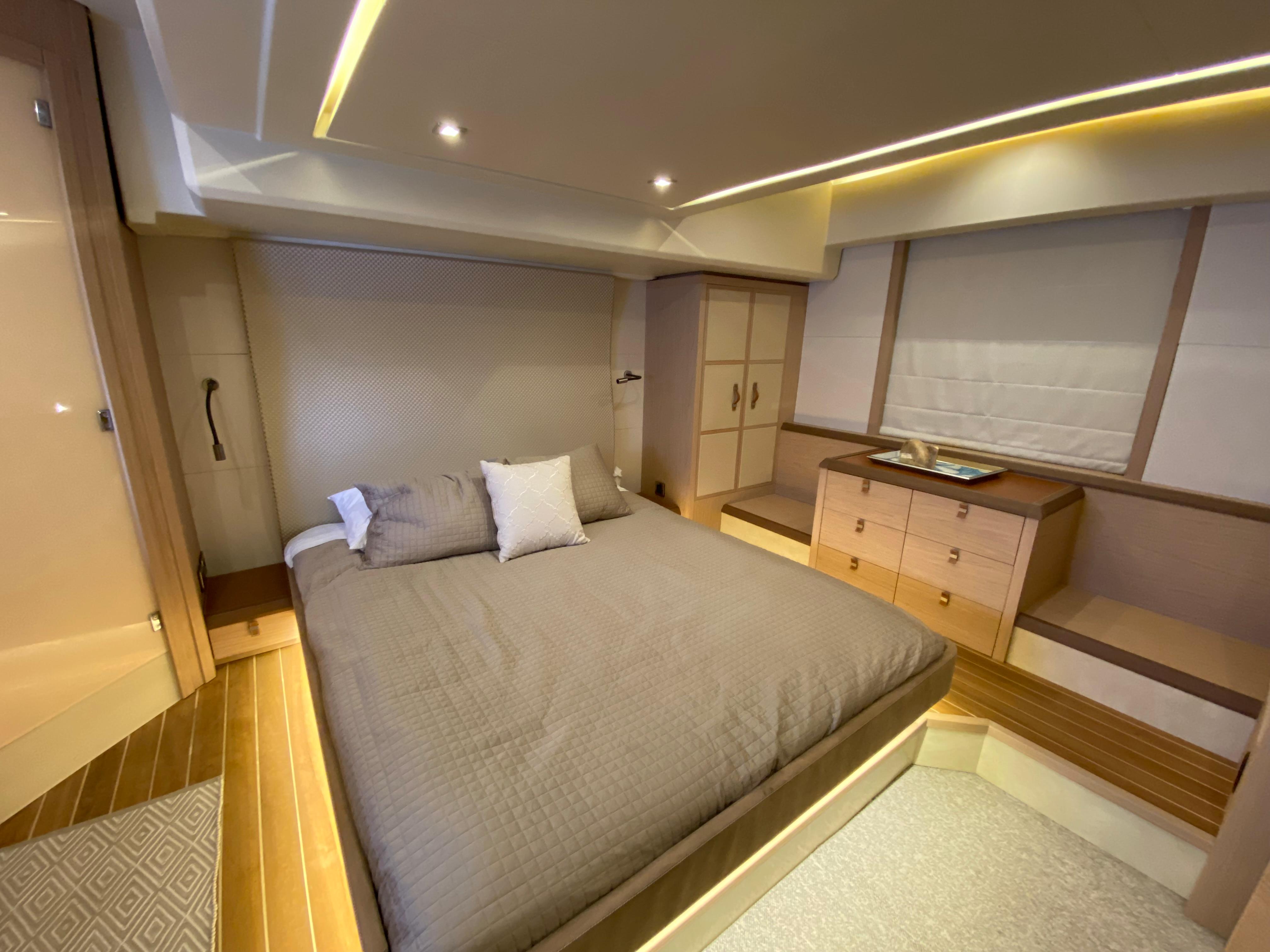 Yacht Photos Pics