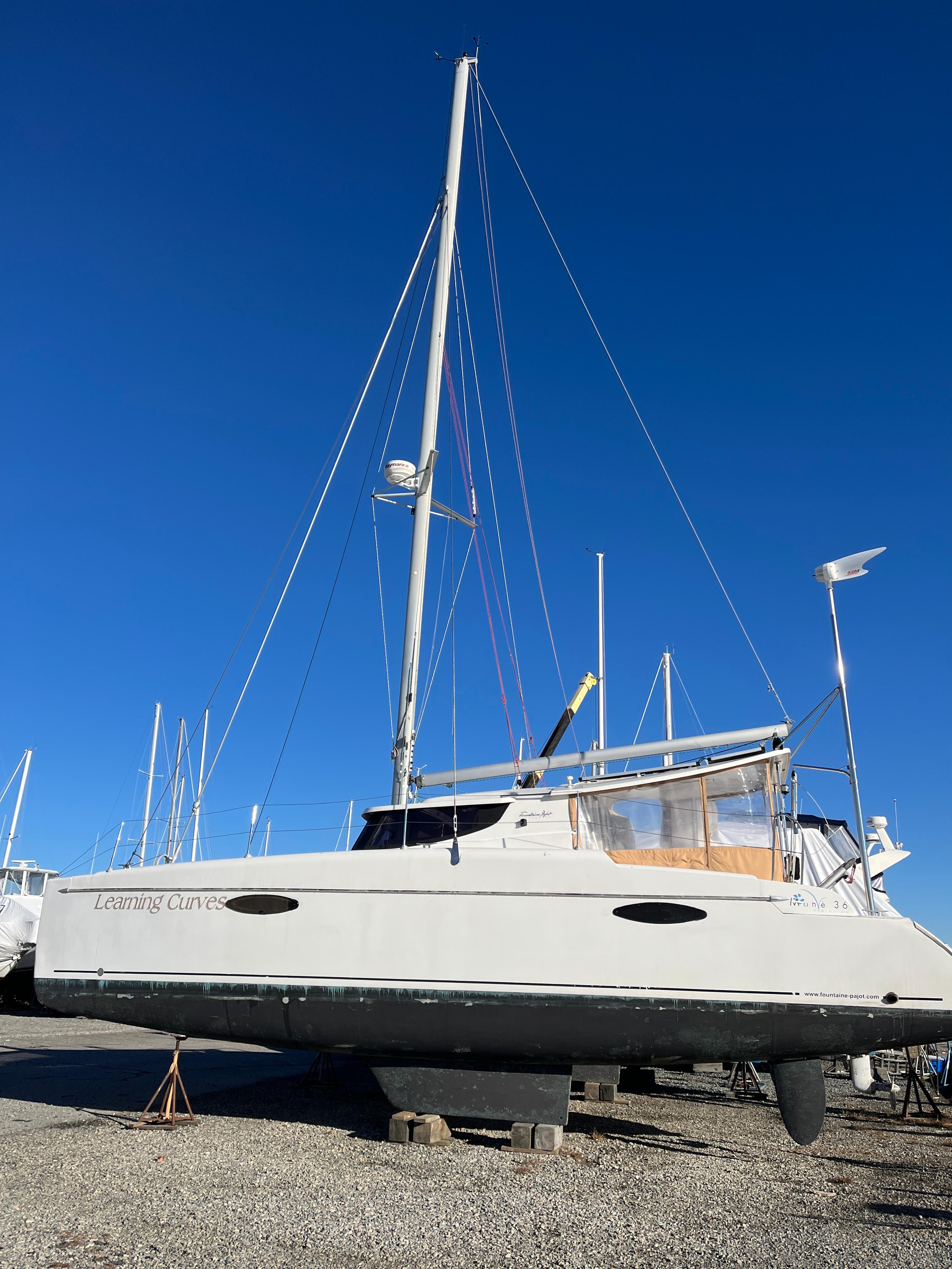 2010 Fountaine Pajot