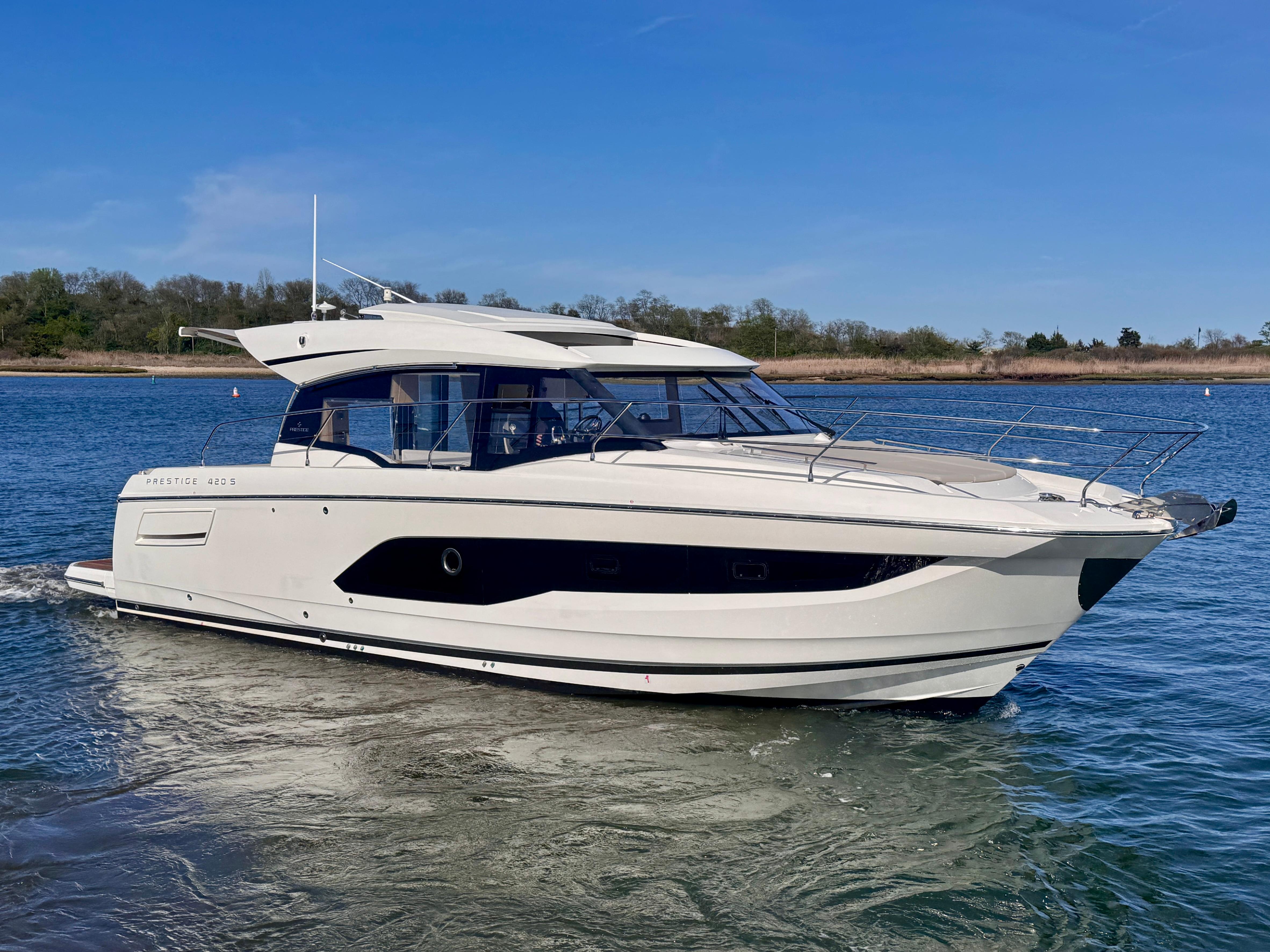 Princess 68 Flybridge Motor Yacht - main image