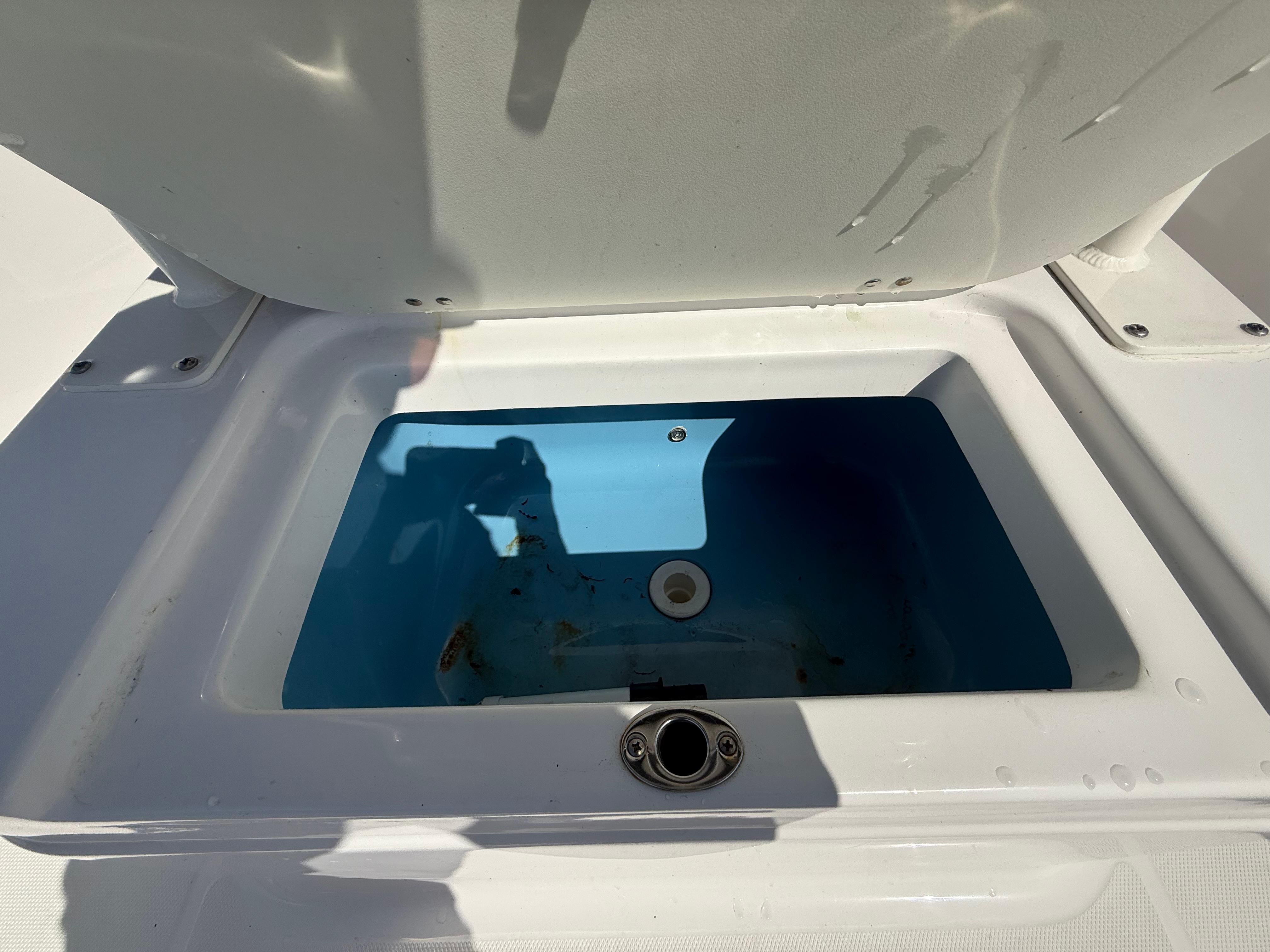 2022-aquasport-2300-center-console-power-9779110-20250502140418499-1_XLARGE