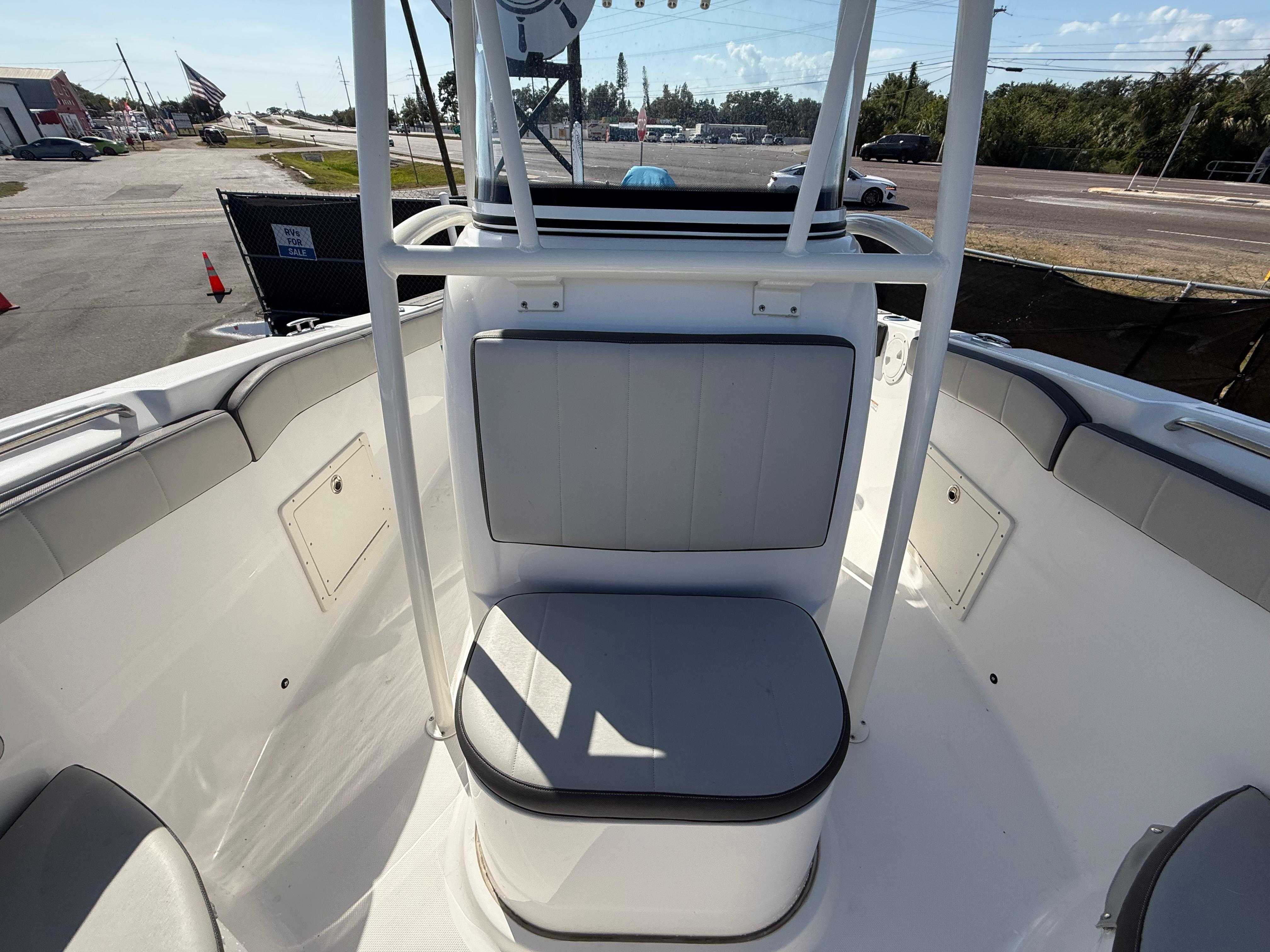 2022-aquasport-2300-center-console-power-9779110-20250502140539749-1_XLARGE