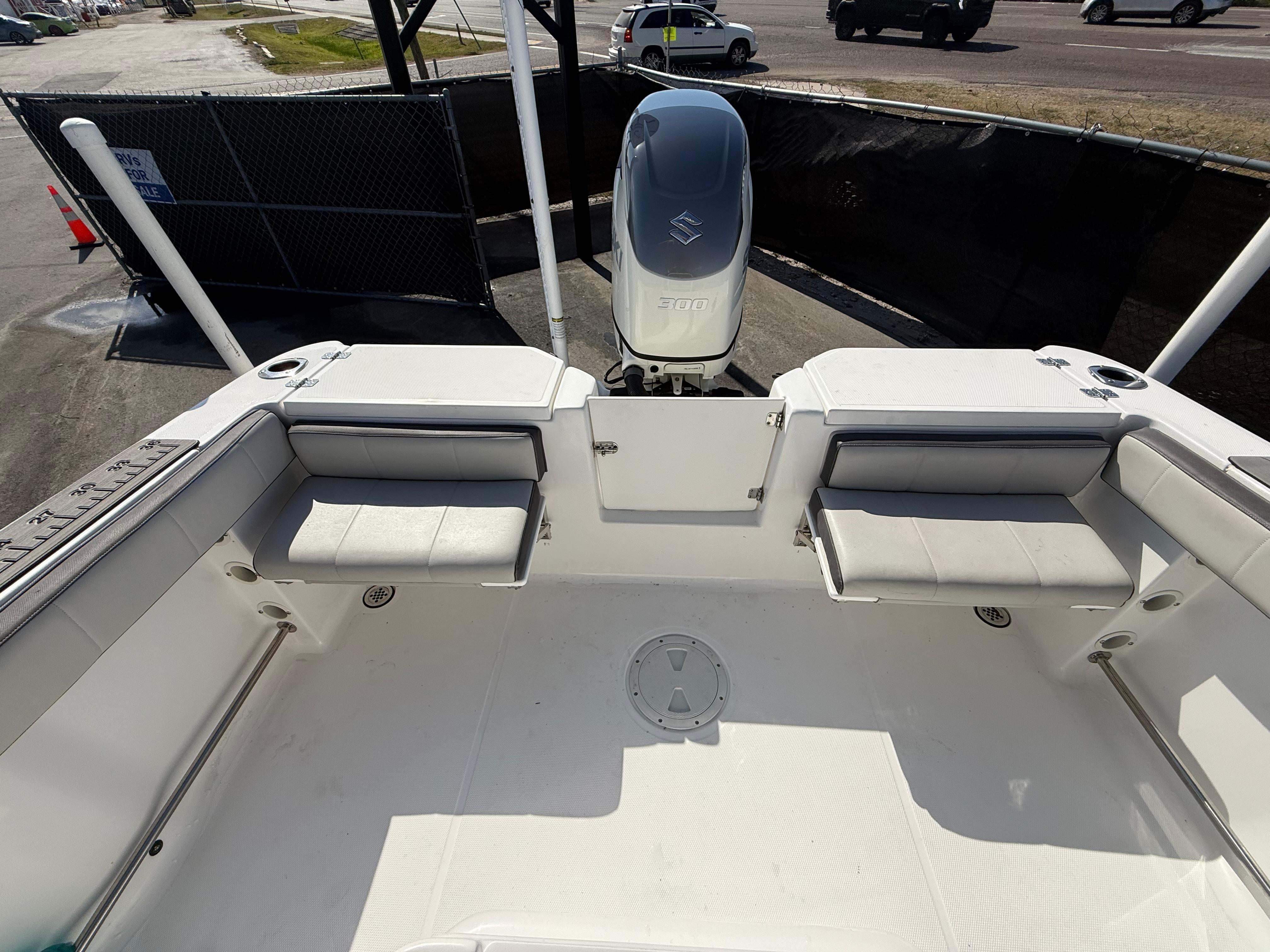 2022-aquasport-2300-center-console-power-9779110-20250502140611952-1_XLARGE
