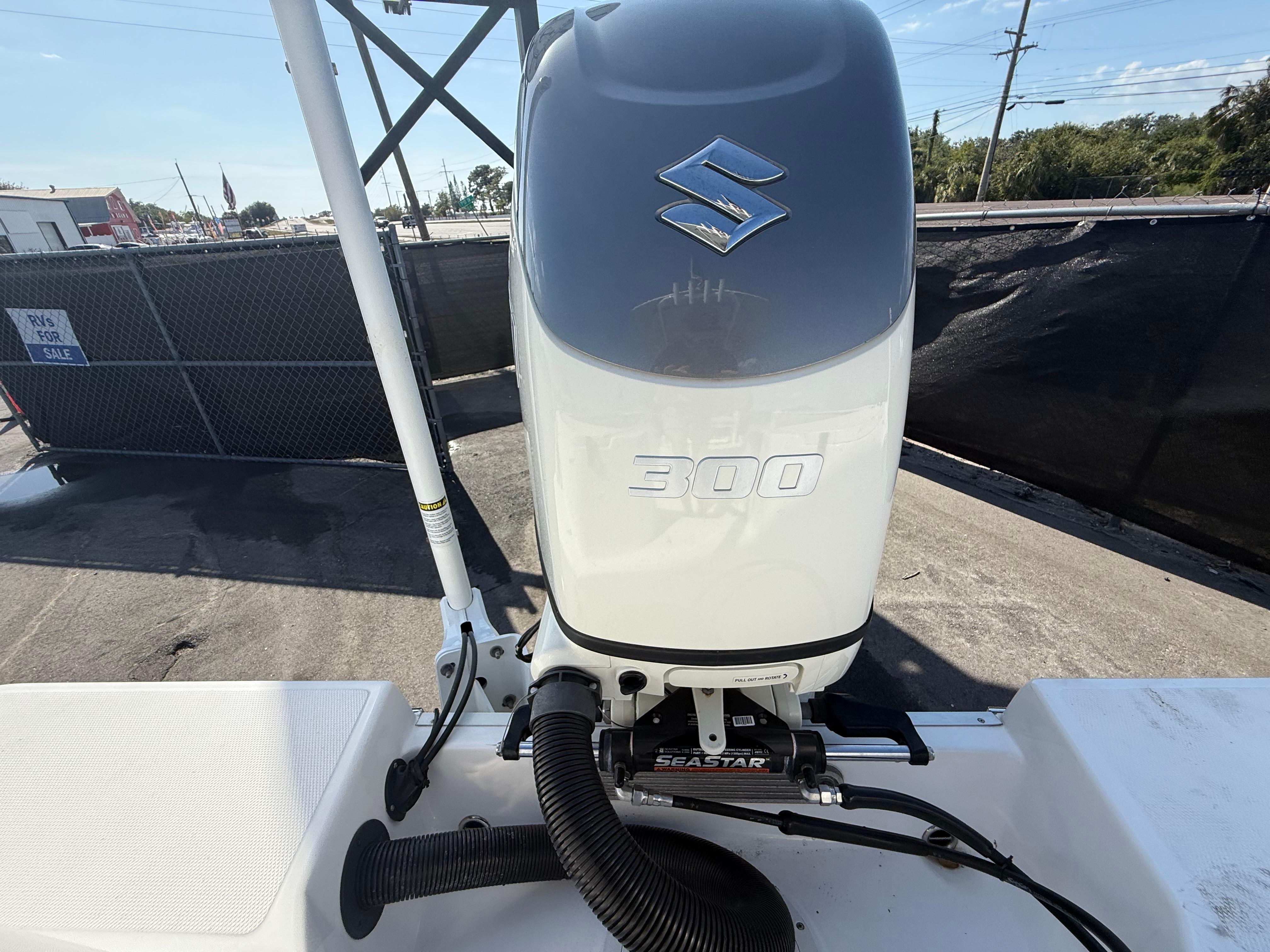 2022-aquasport-2300-center-console-power-9779110-20250502140644021-1_XLARGE