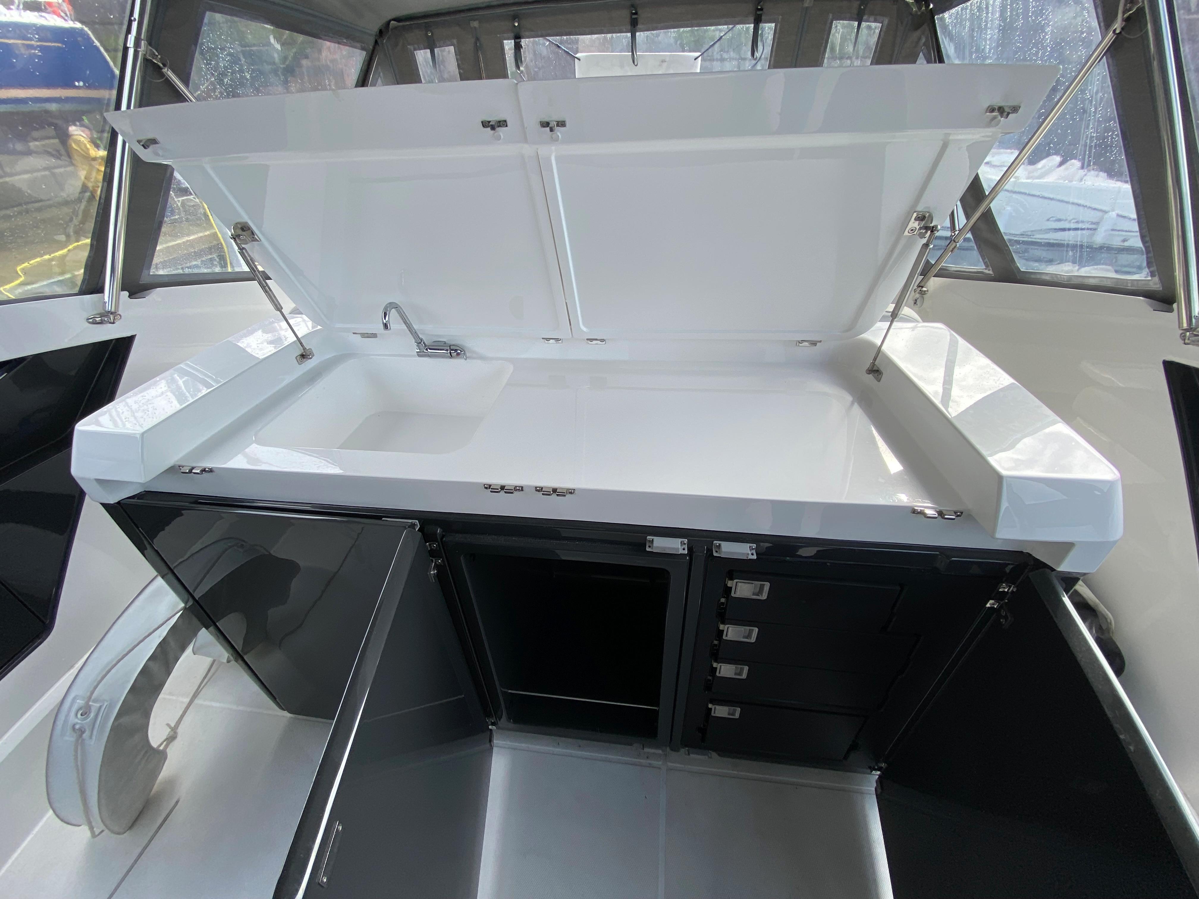 Fairline F//Line 33