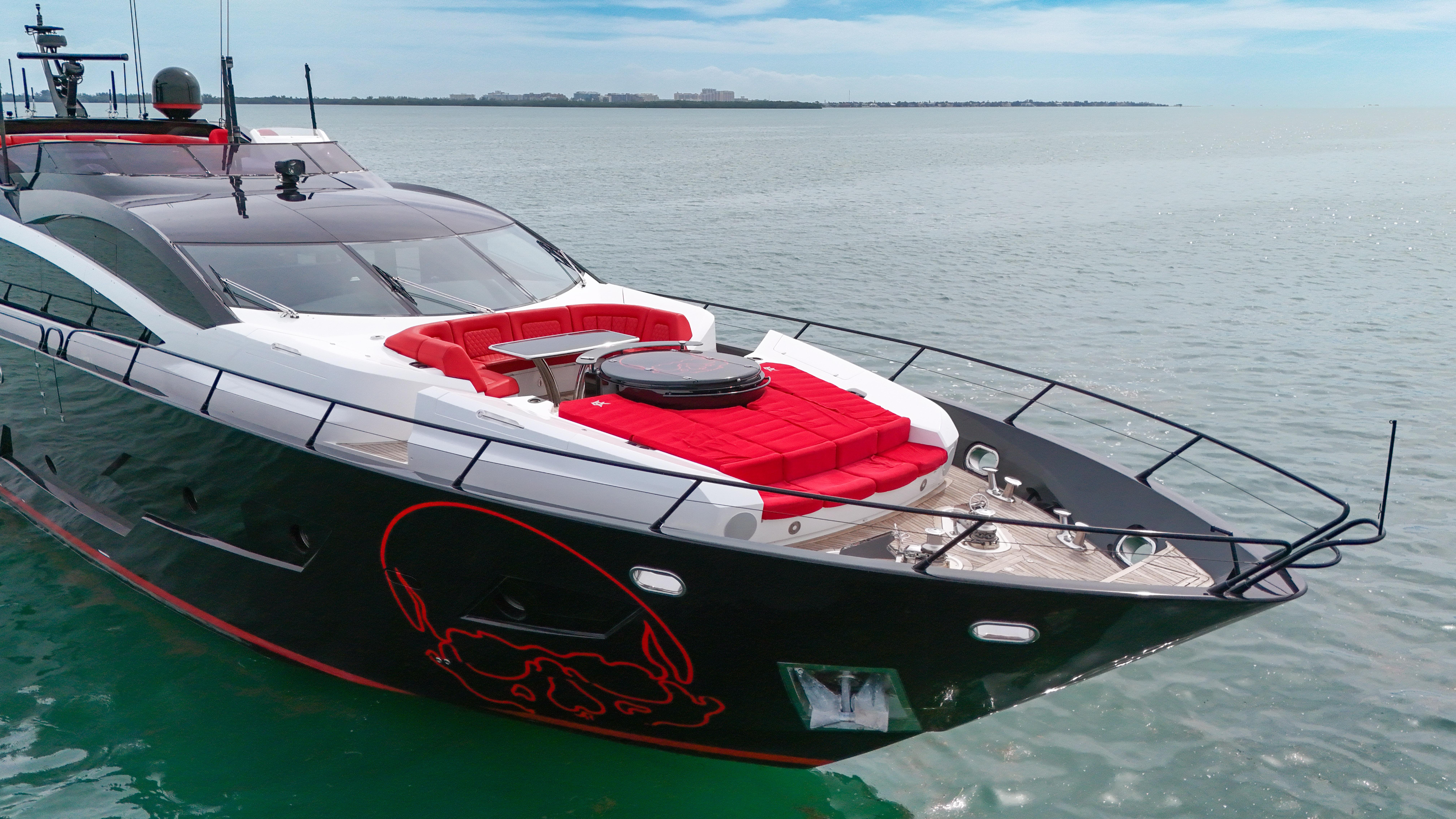 2014 Sunseeker 101 Sport Yacht