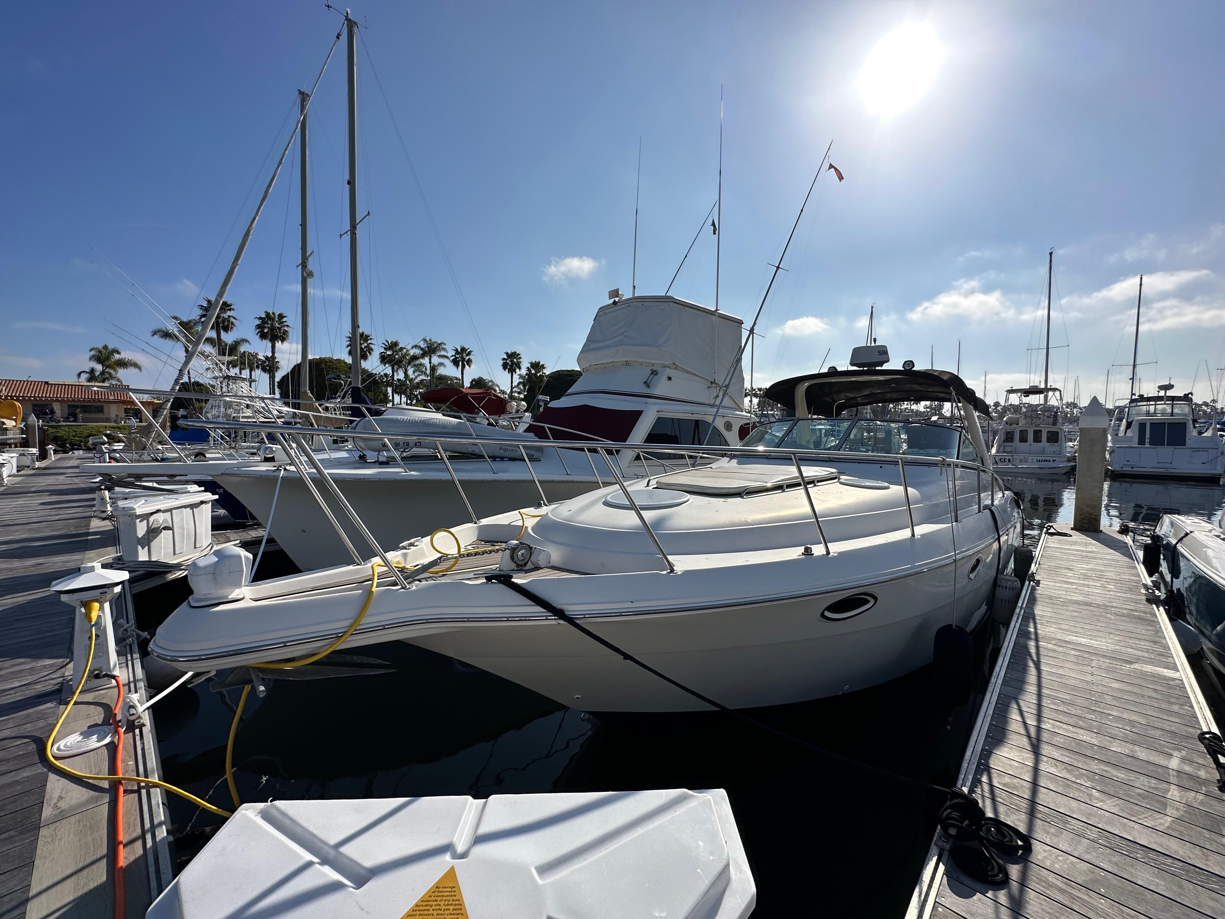 Image [2] of 1999 Monterey 322 Cruiser