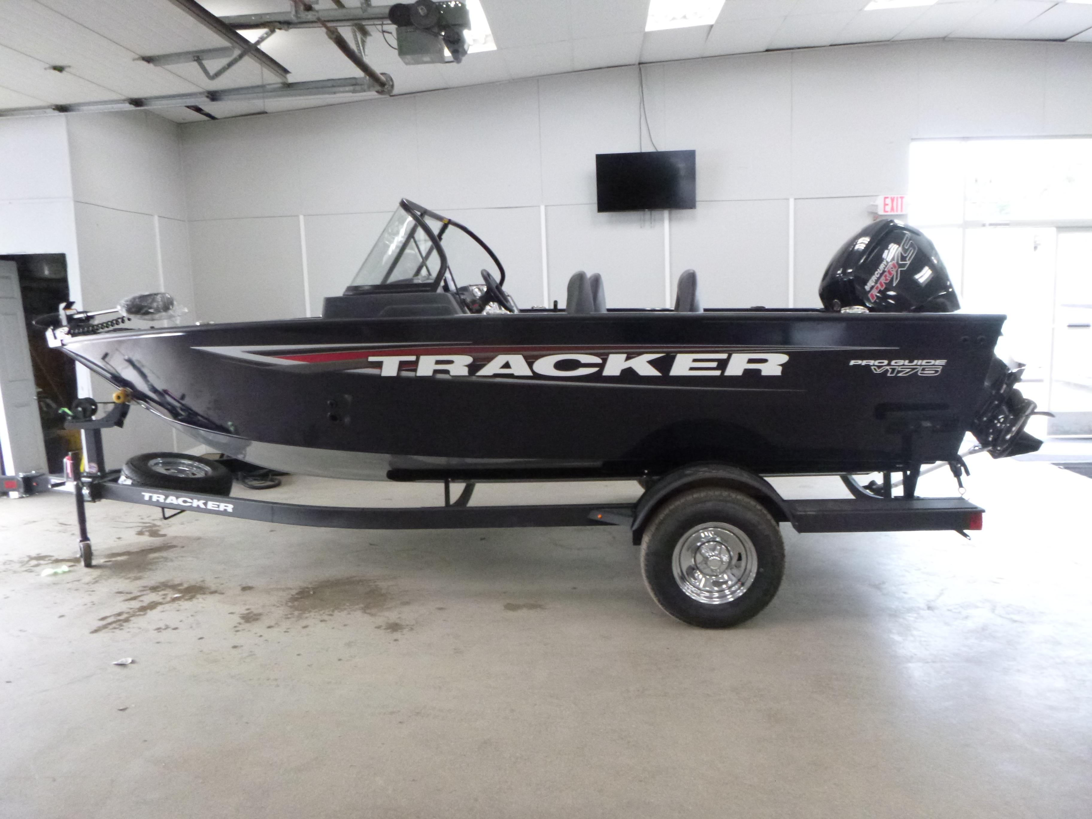 2025 Tracker Pro Guide V-175 WT Gallery