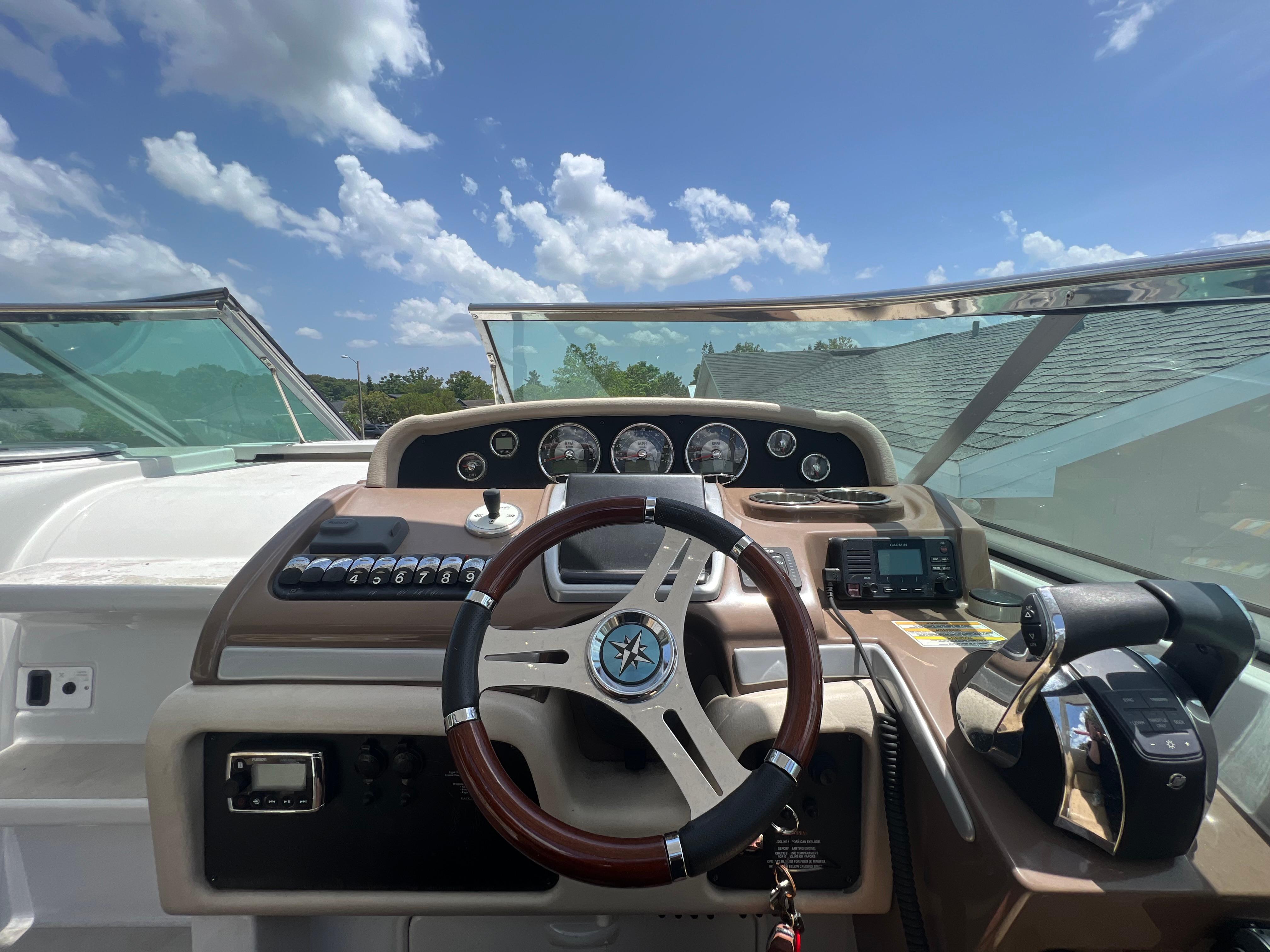 2017-crownline-294-cr-power-9819126-20250606160144676-1_XLARGE