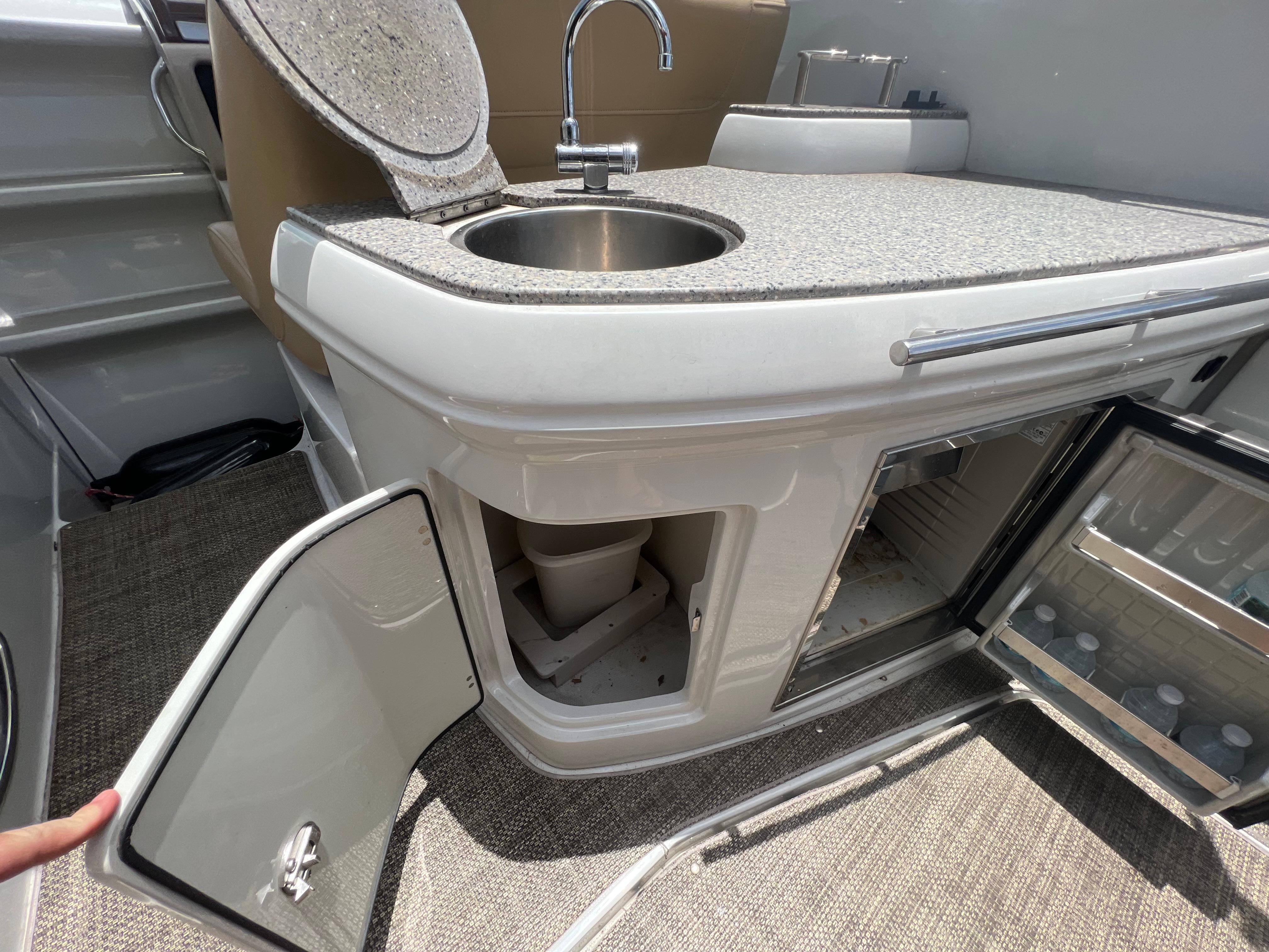 2017-crownline-294-cr-power-9819126-20250606160315507-1_XLARGE