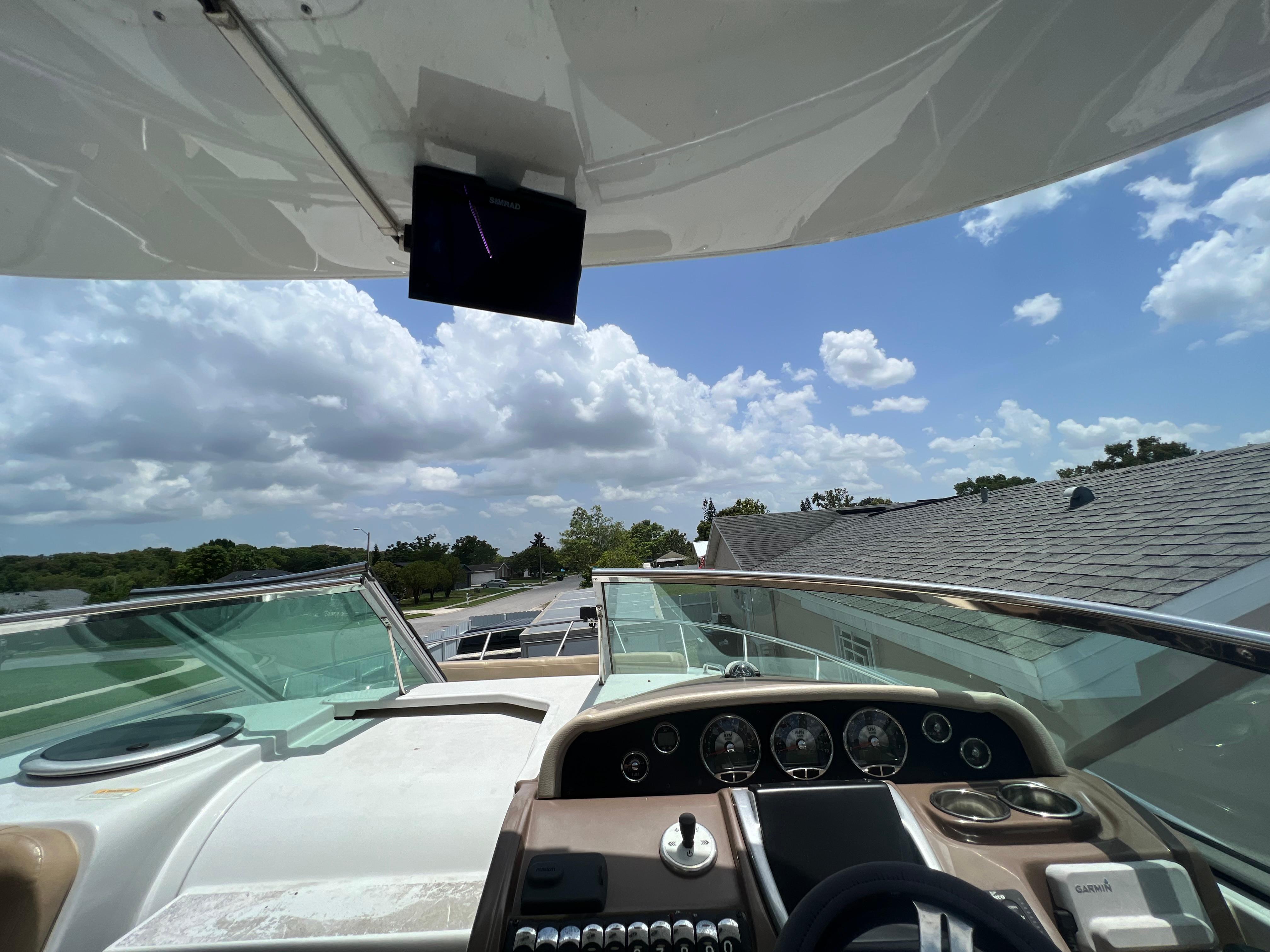 2017-crownline-294-cr-power-9819126-20250606160330796-1_XLARGE