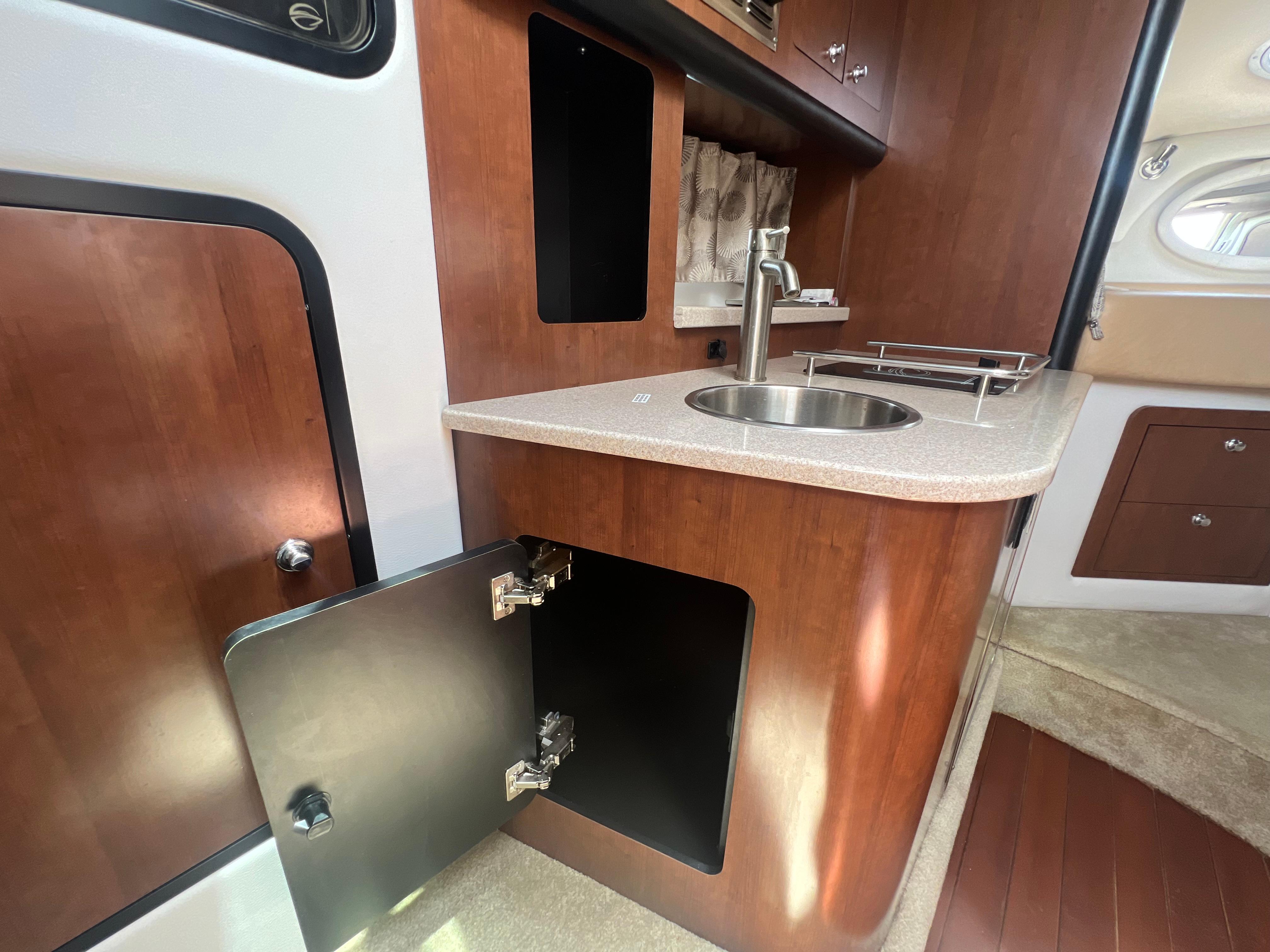 2017-crownline-294-cr-power-9819126-20250606160424292-1_XLARGE