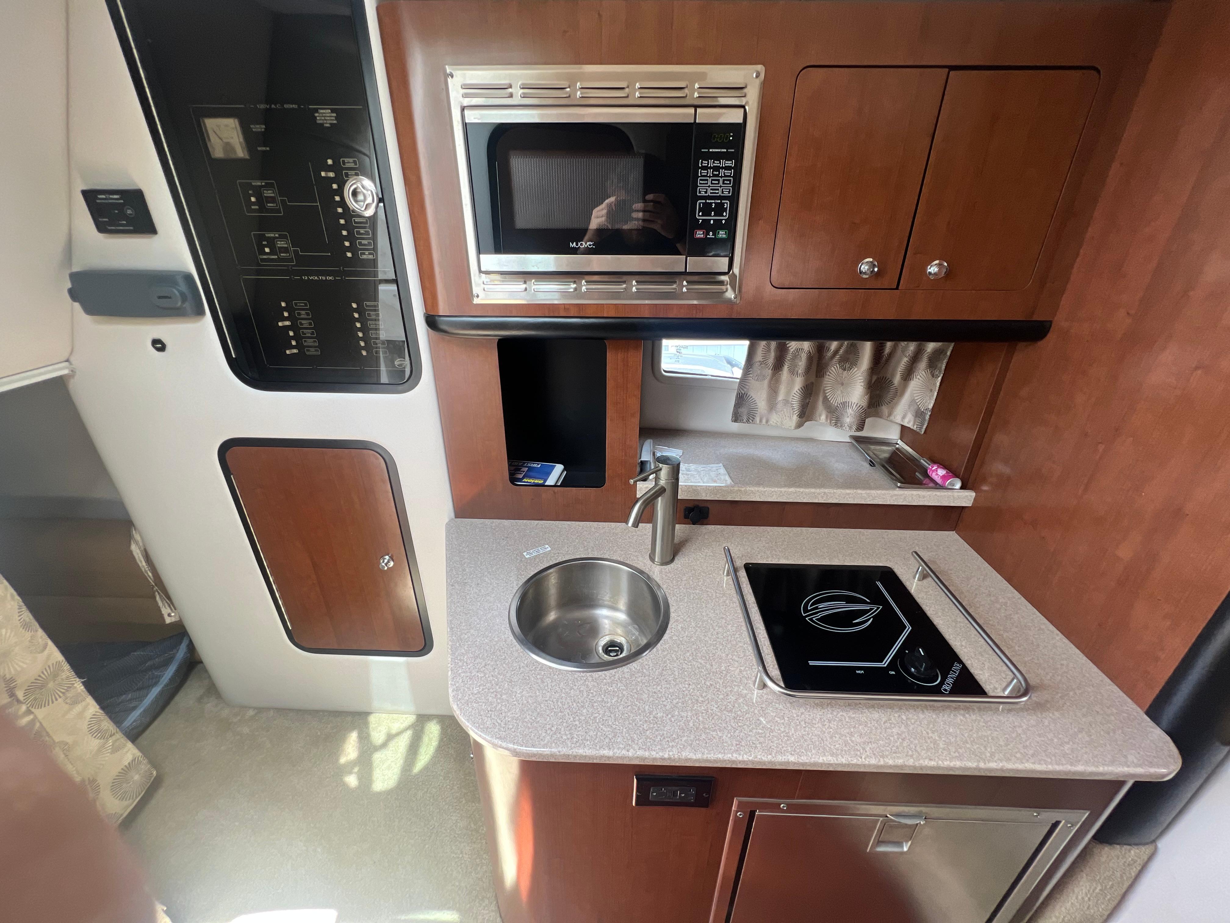 2017-crownline-294-cr-power-9819126-20250606160515831-1_XLARGE
