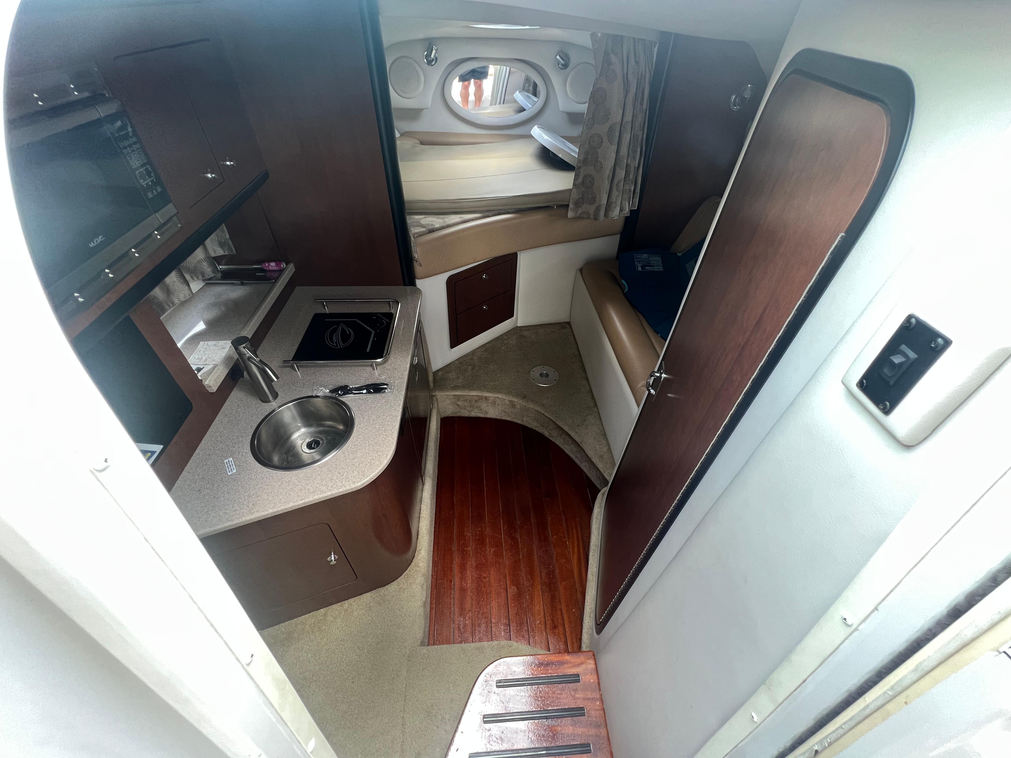 2017-crownline-294-cr-power-9819126-20250606160540480-1_XLARGE
