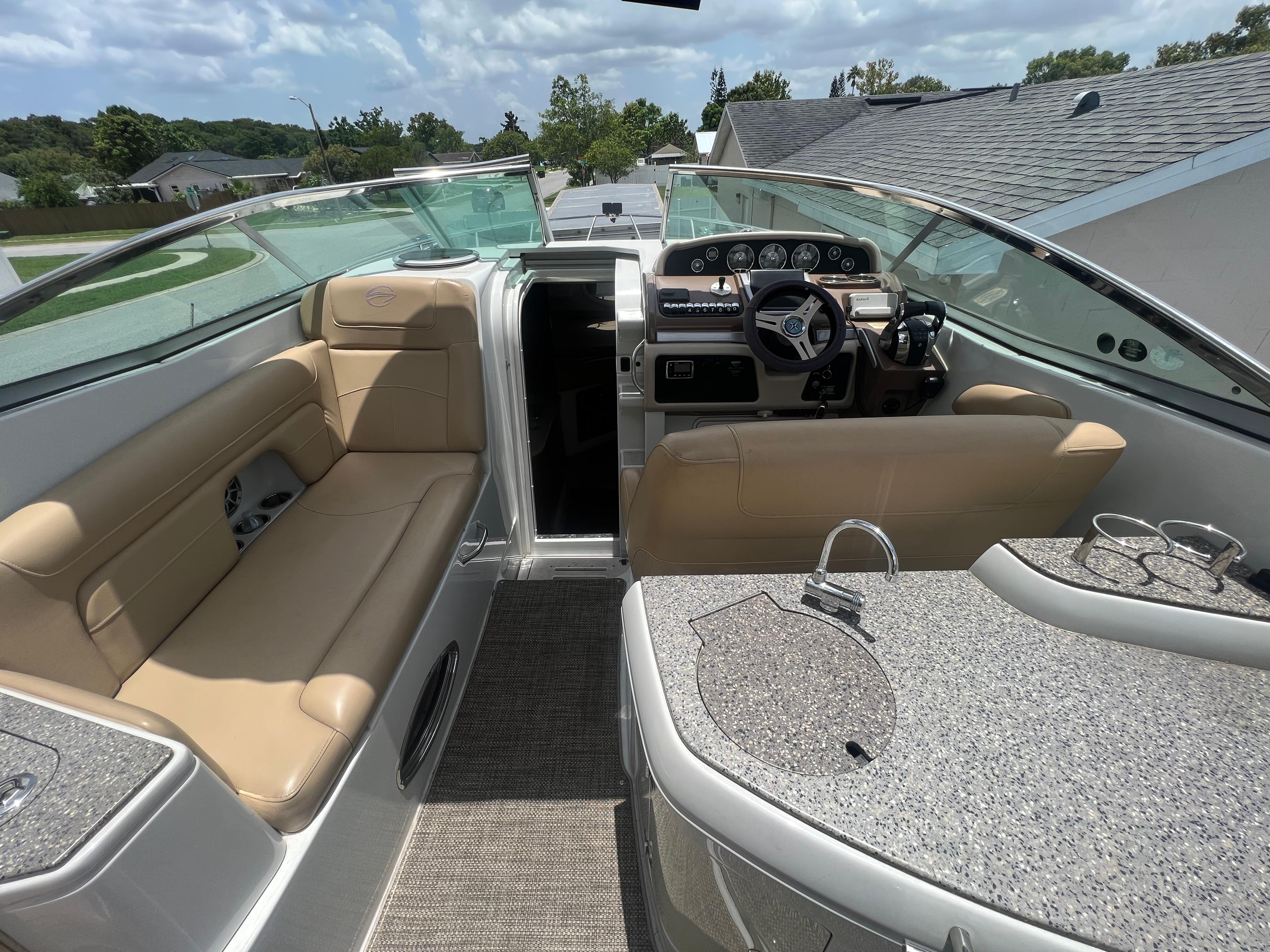 2017-crownline-294-cr-power-9819126-20250606160600806-1_XLARGE