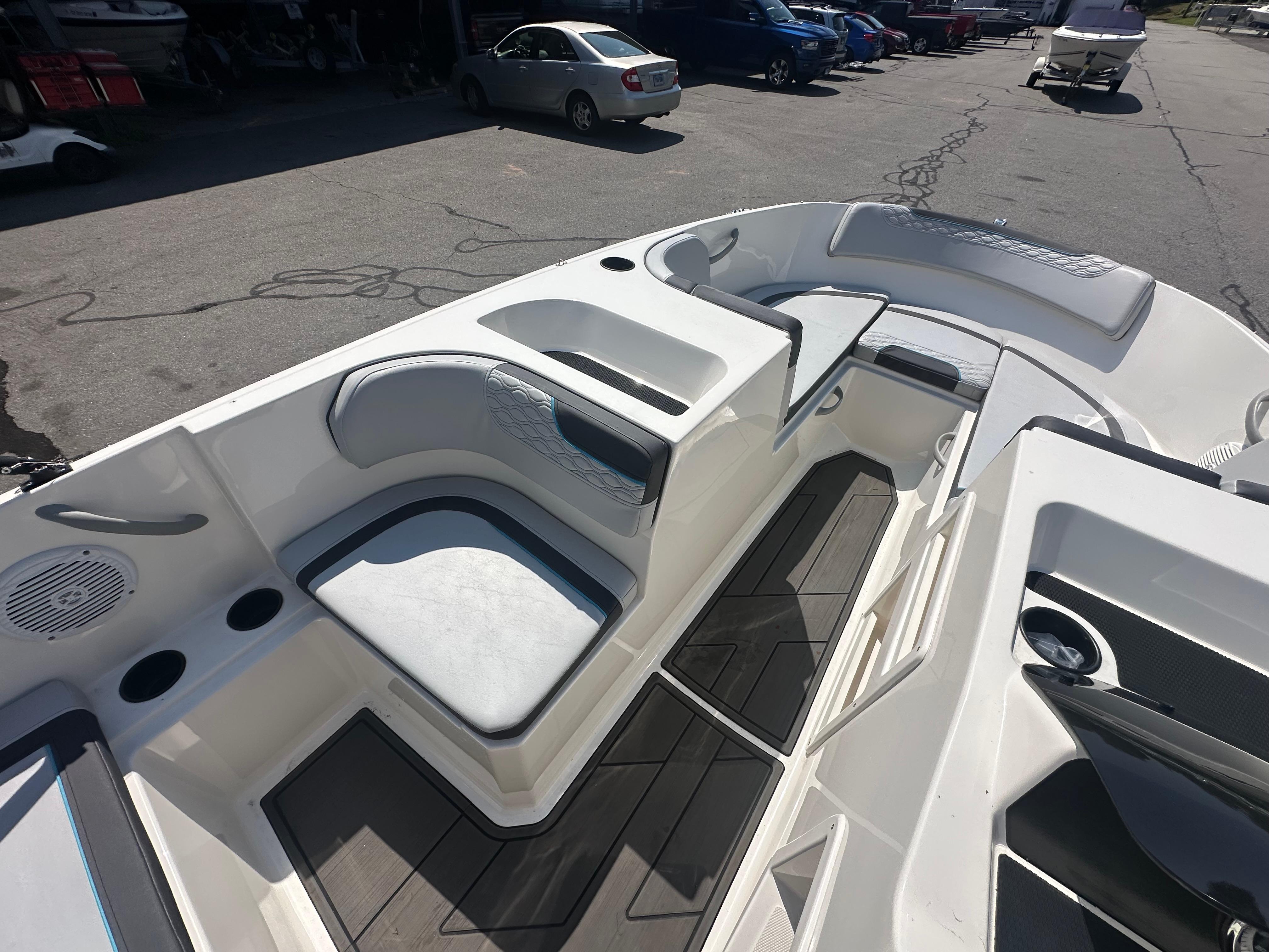 2022 Bayliner Element M17-13