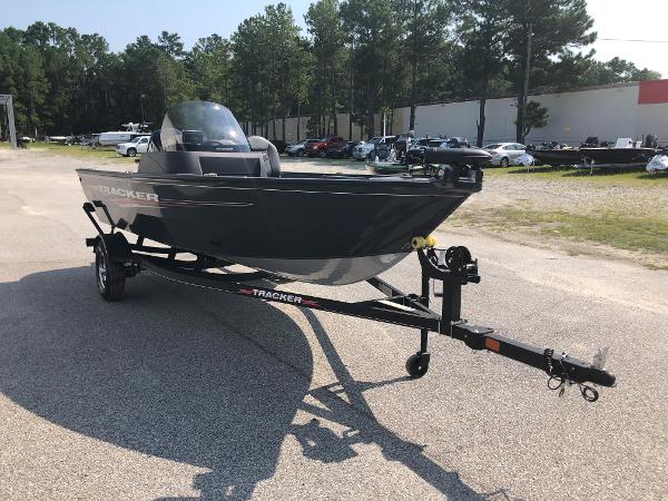 2022 Tracker Boats boat for sale, model of the boat is PRO GUIDE V-16 & Image # 3 of 28