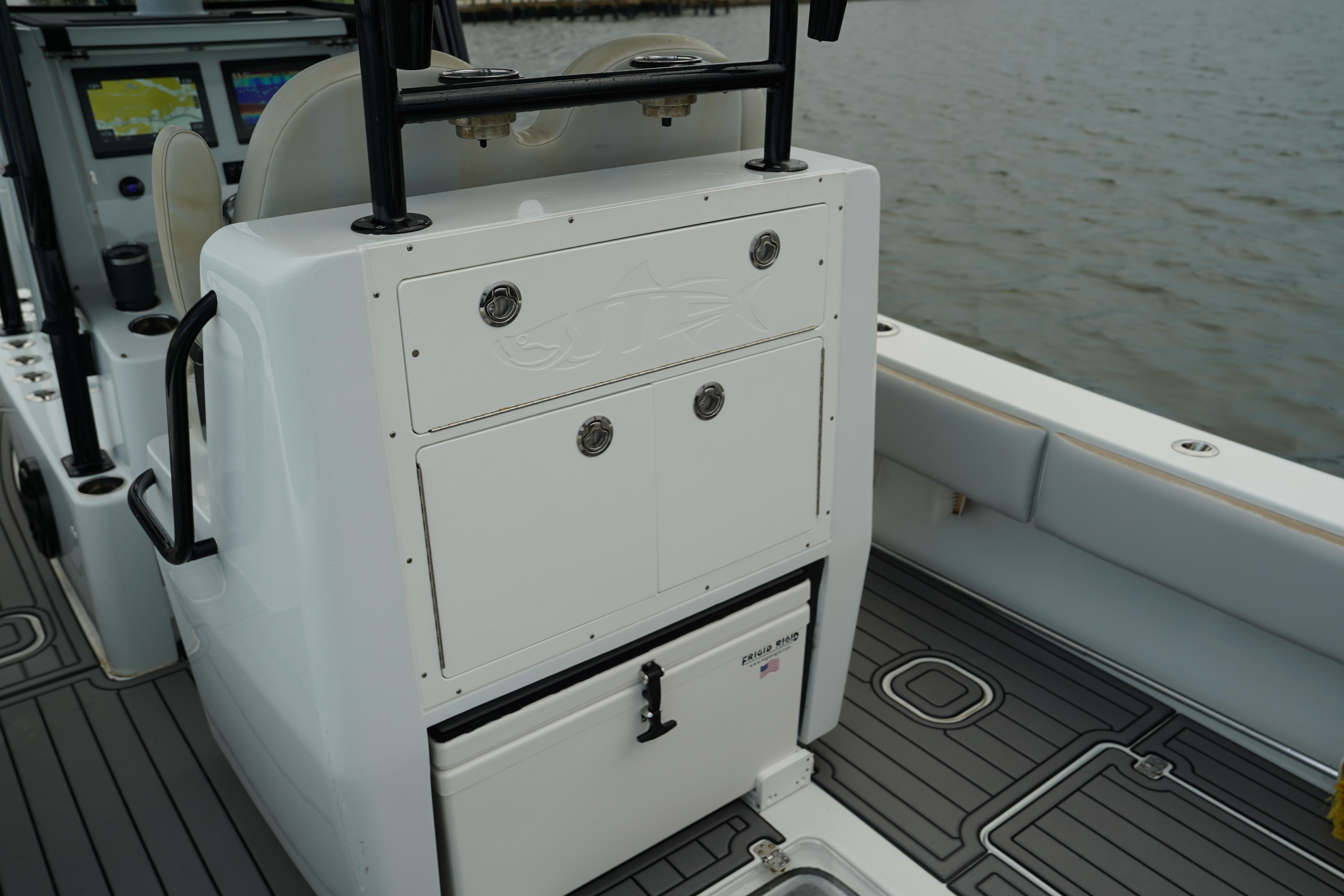 Andros-32 Offshore 2023 -FL-US-9519133 | Thumbnail