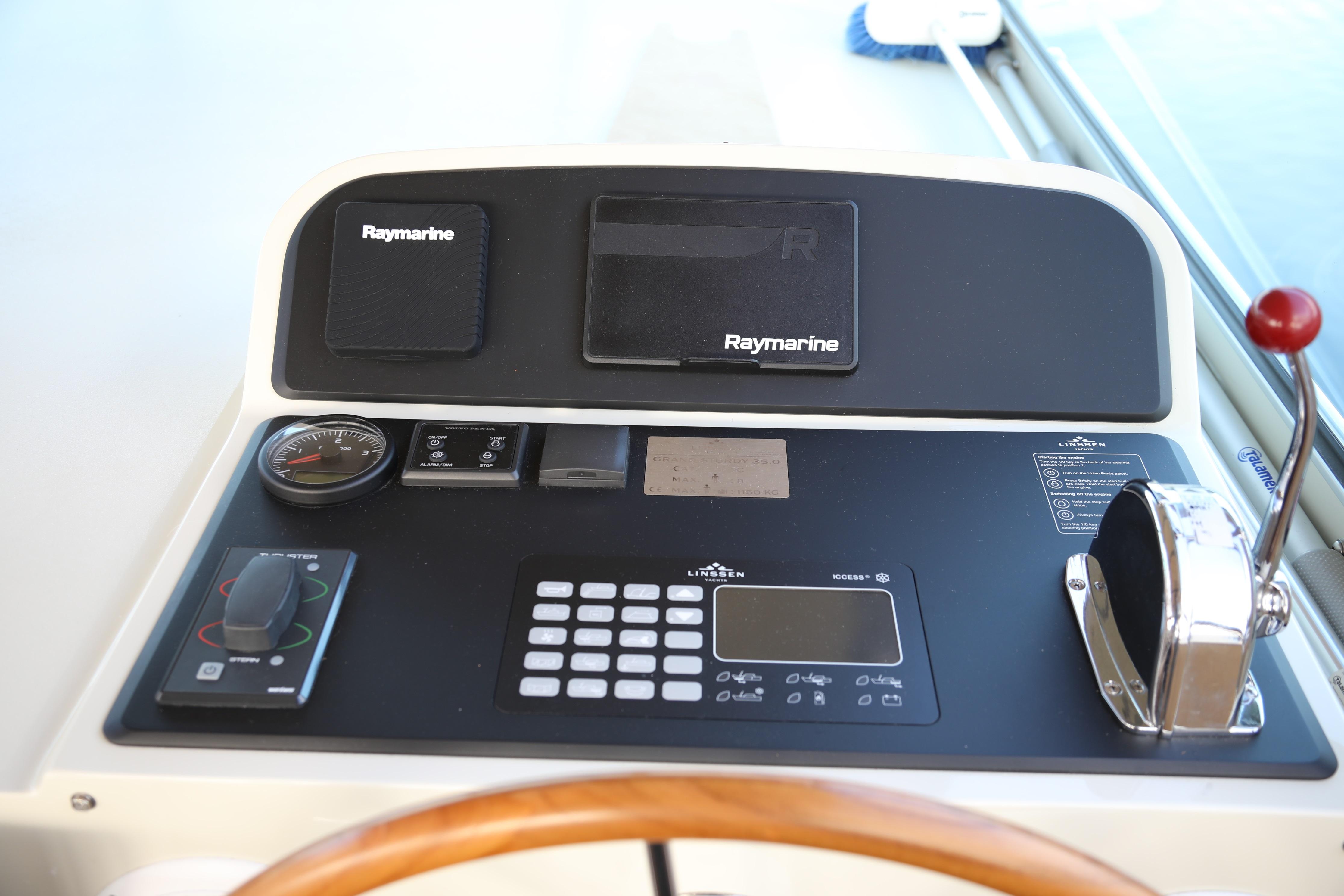 Control panel of 2022 Linssen Grand Sturdy 35.0 AC INTERO with Raymarine equipment.
