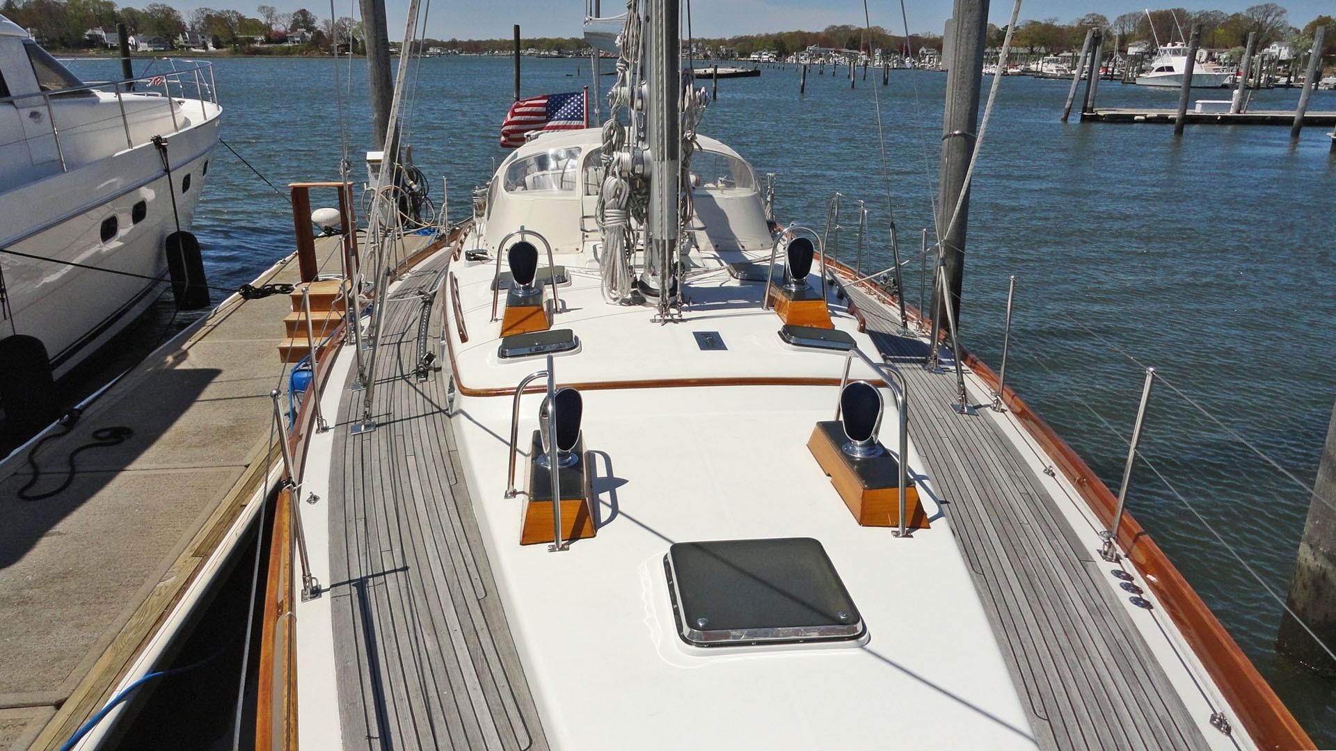 LA DIFFERENCE Little Harbor 54, Wellington Yacht Partners