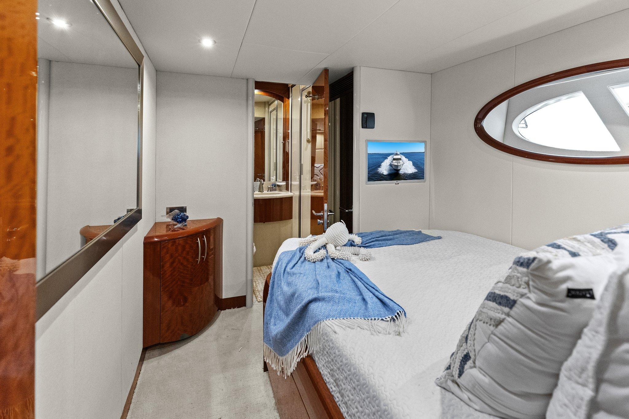 Lazzara-68 Pilothouse Motoryacht 2005 -FL-US-9729104 | Thumbnail