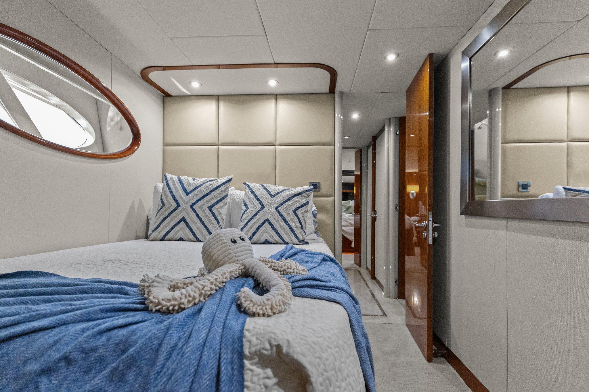 Lazzara-68 Pilothouse Motoryacht 2005 -FL-US-9729104 | Thumbnail