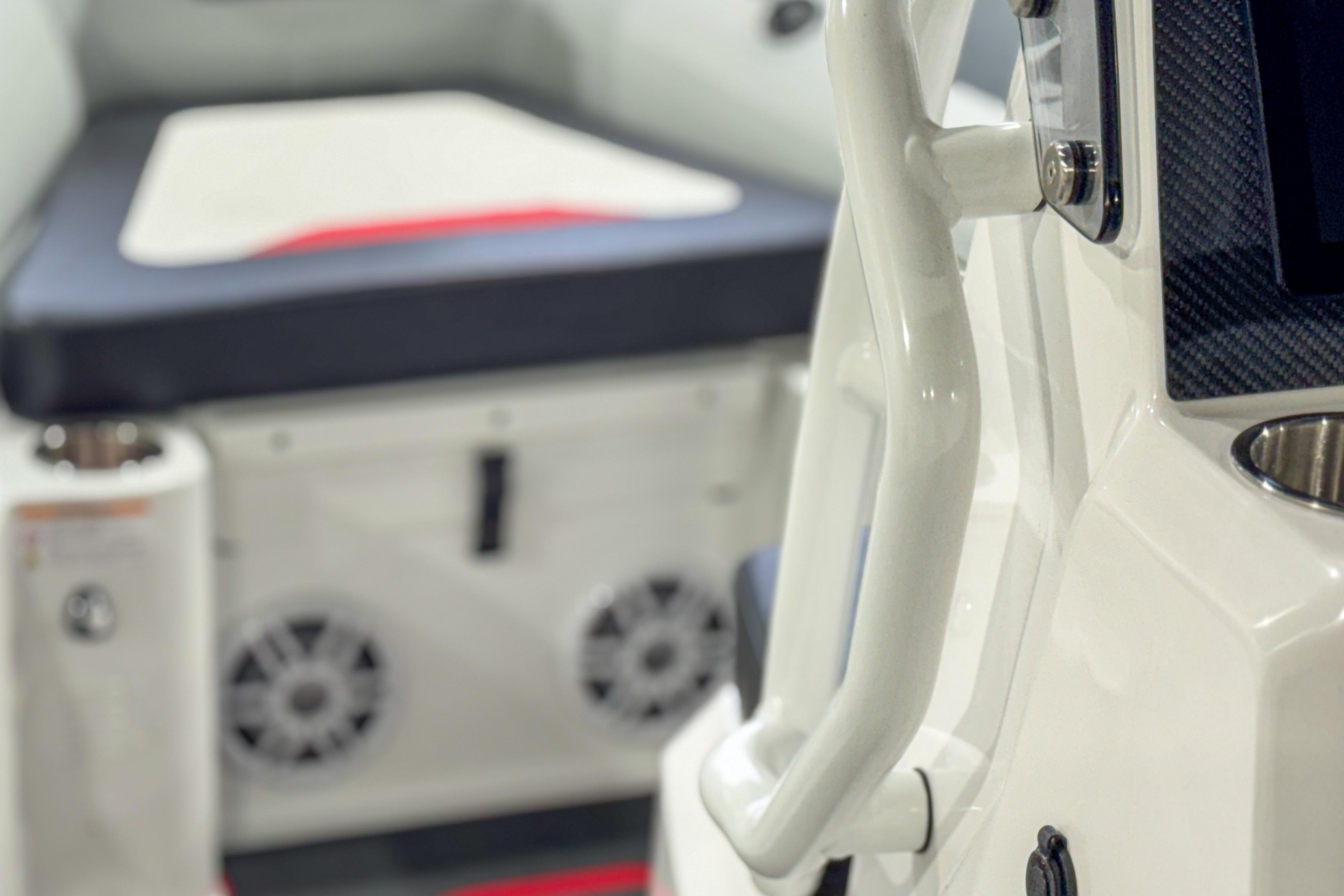 2026 Highfield Velox 560 / Rotax 300 - Image 17