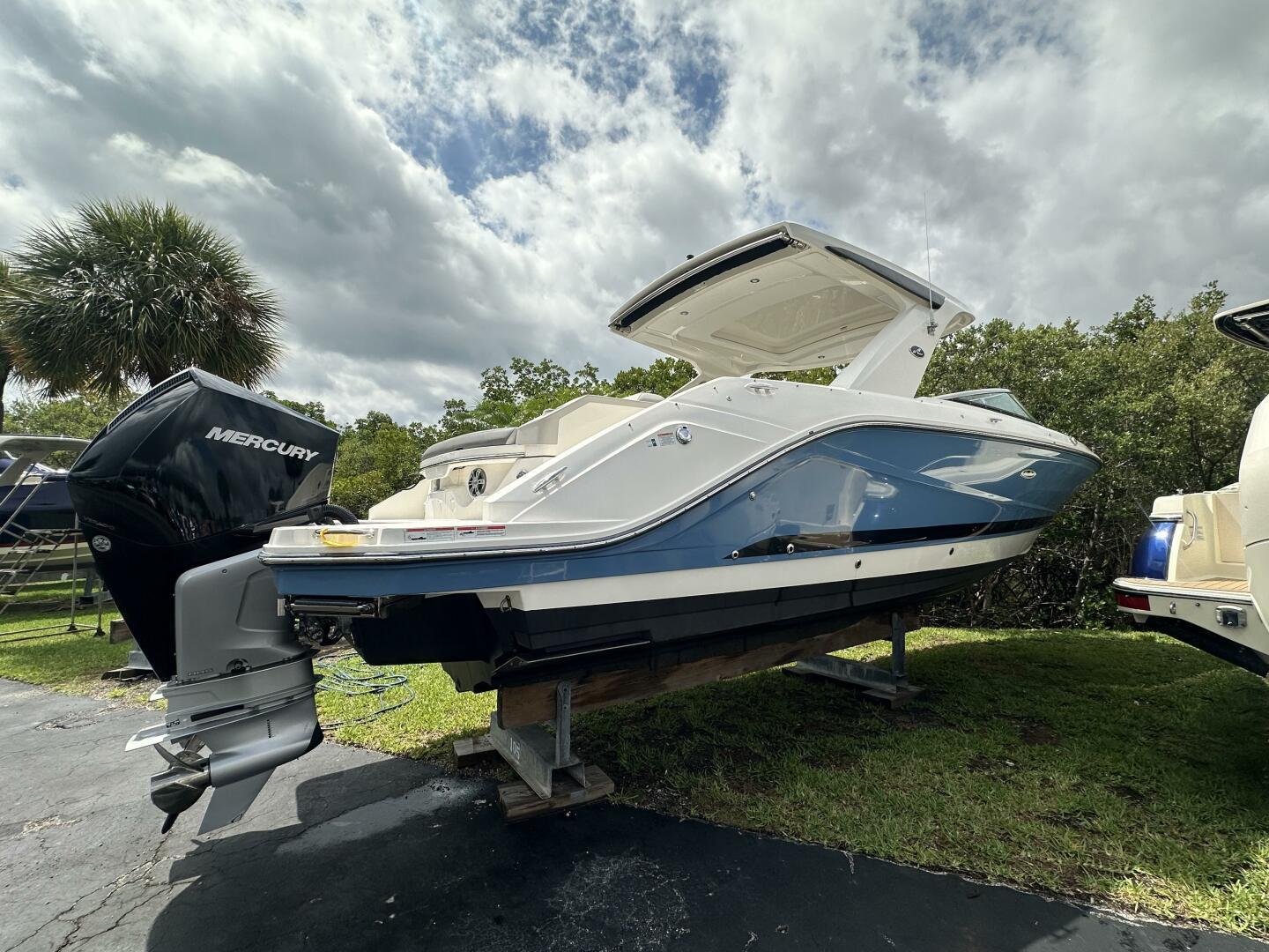 32 ft Sea Ray 2020