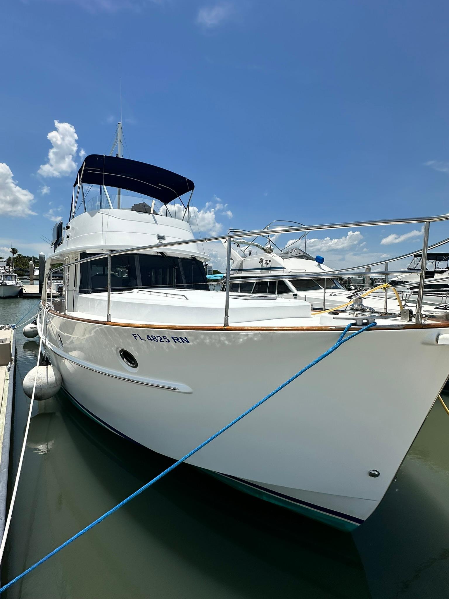 Yacht Photos Pics