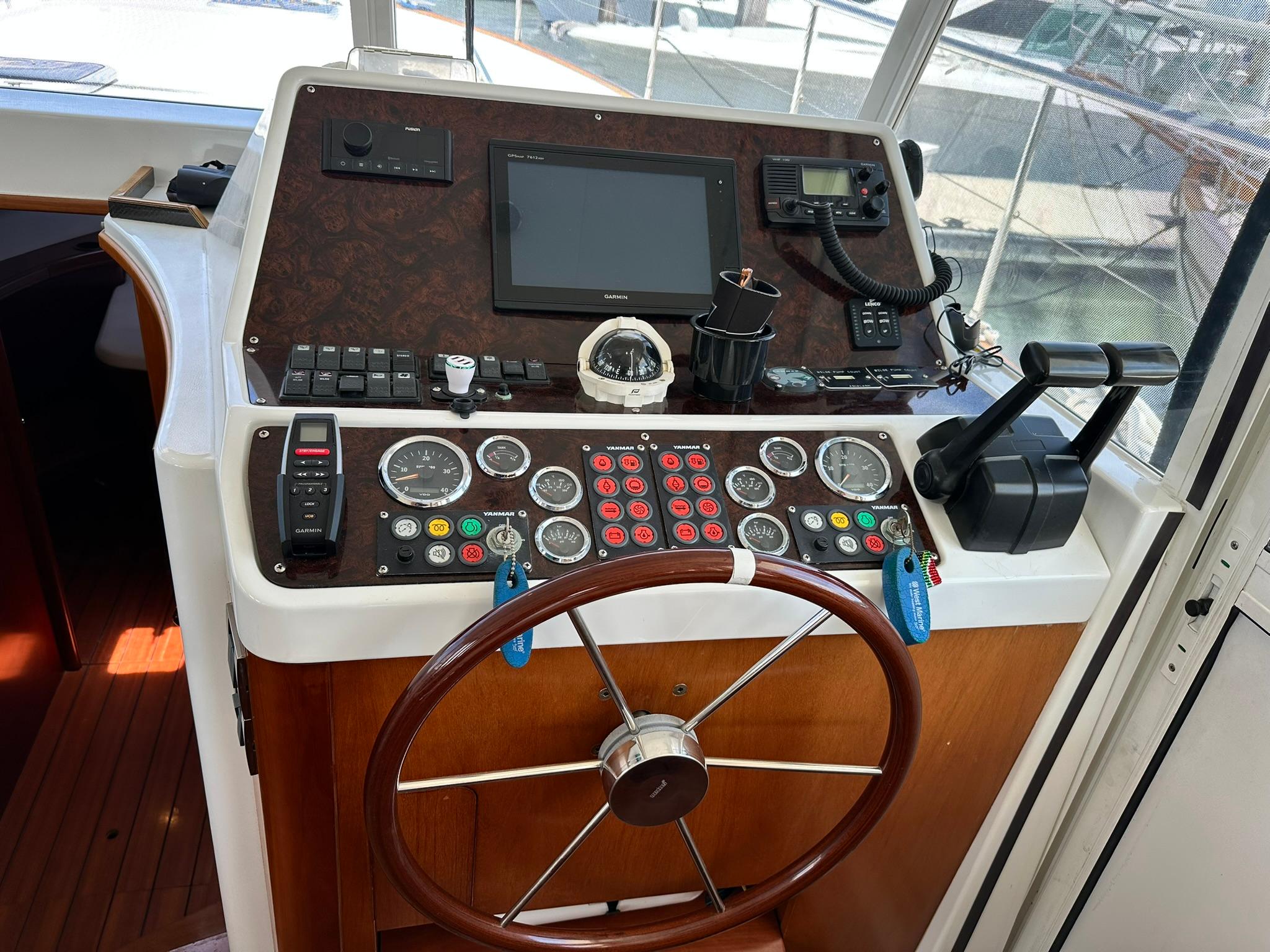 Yacht Photos Pics